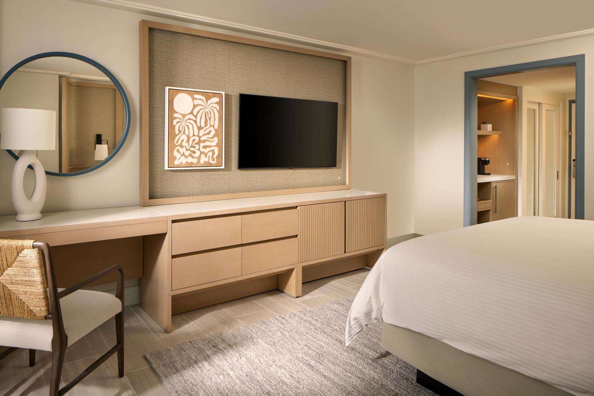 Chambre Lit King-Size - Vue Partielle sur Océan