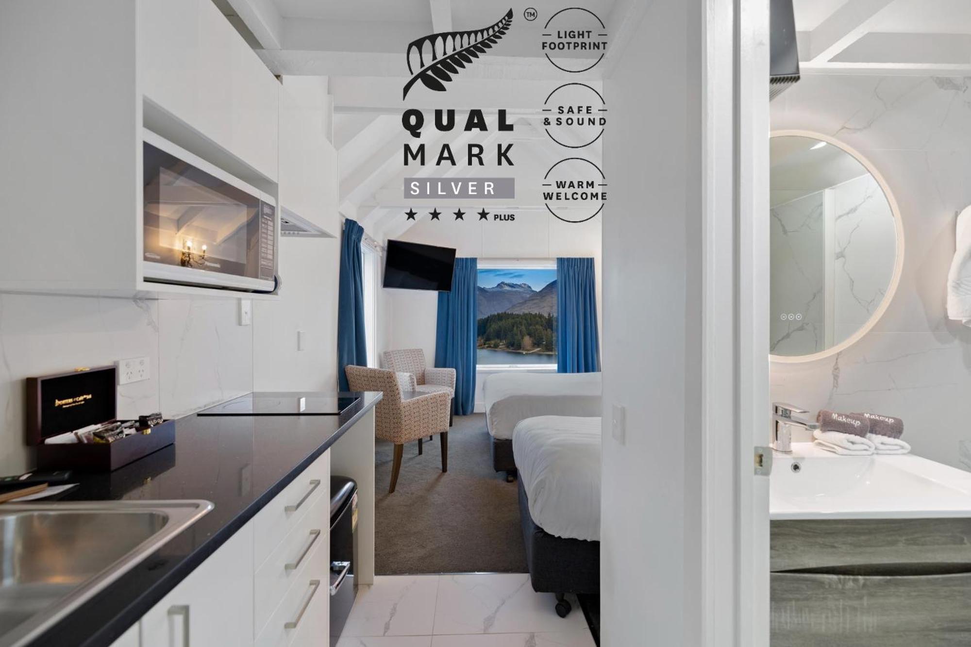 Studio Twin Room a Lake Mountain View