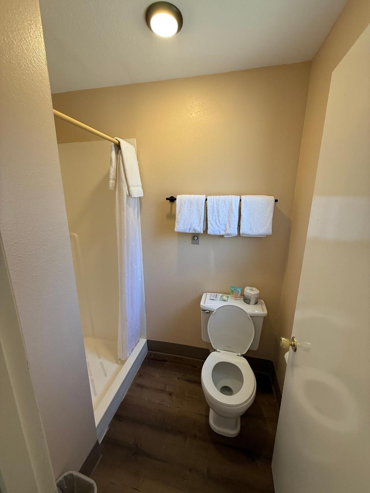 Queen Room Deluxe