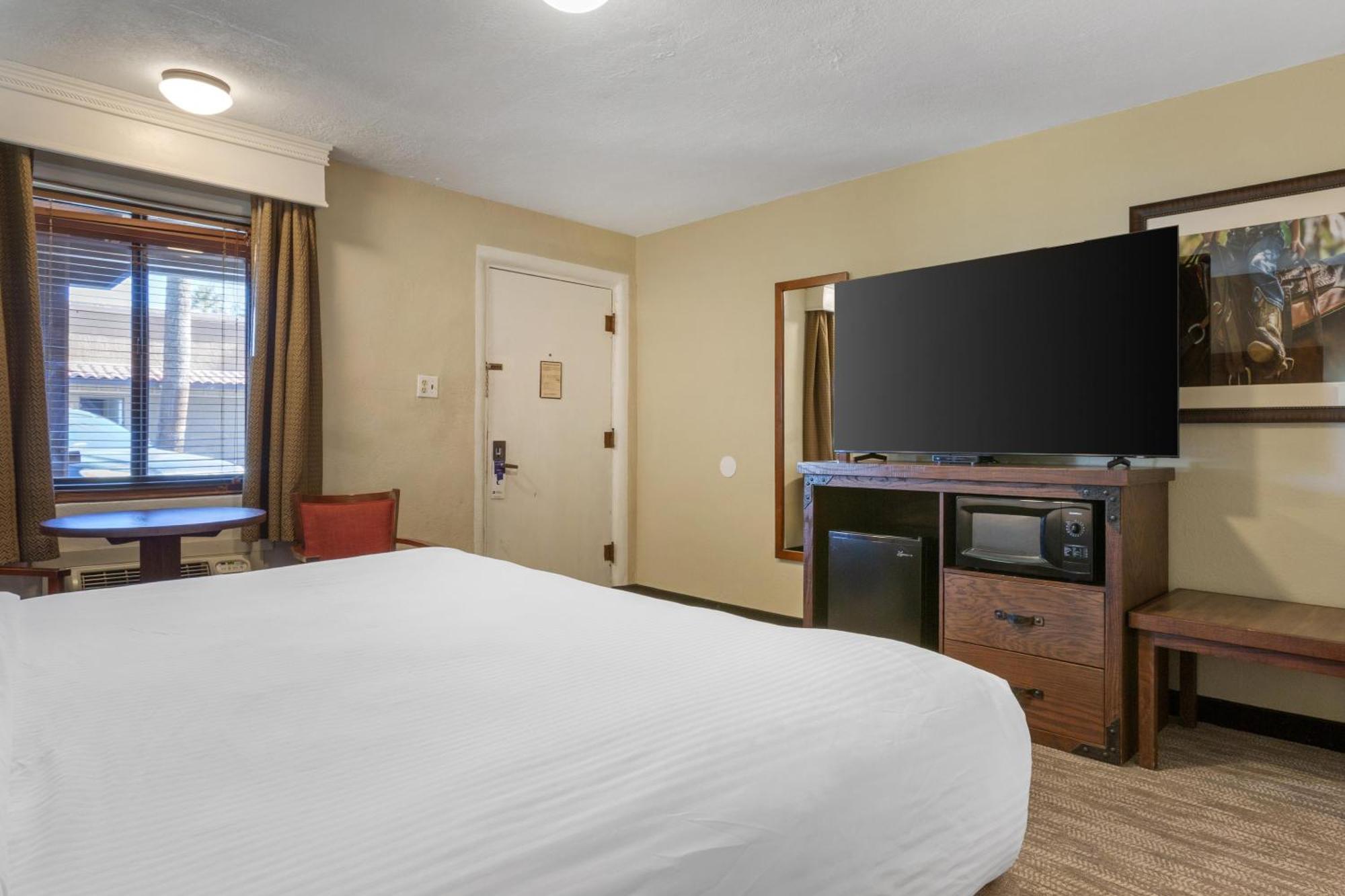 King Room - Non-Smoking
