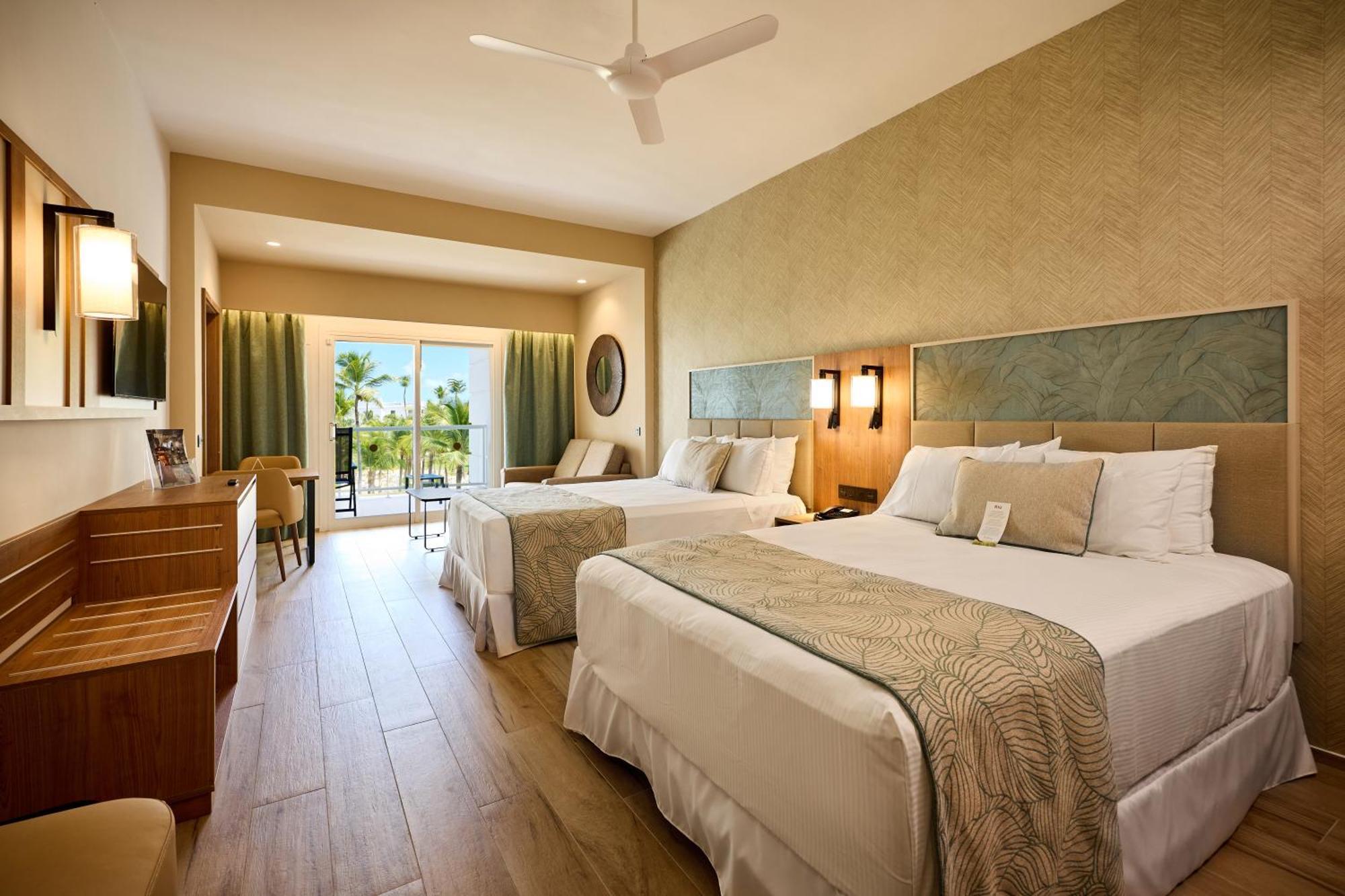 2 Bedroom Junior Suite Tropical View,1740798172:JPEG