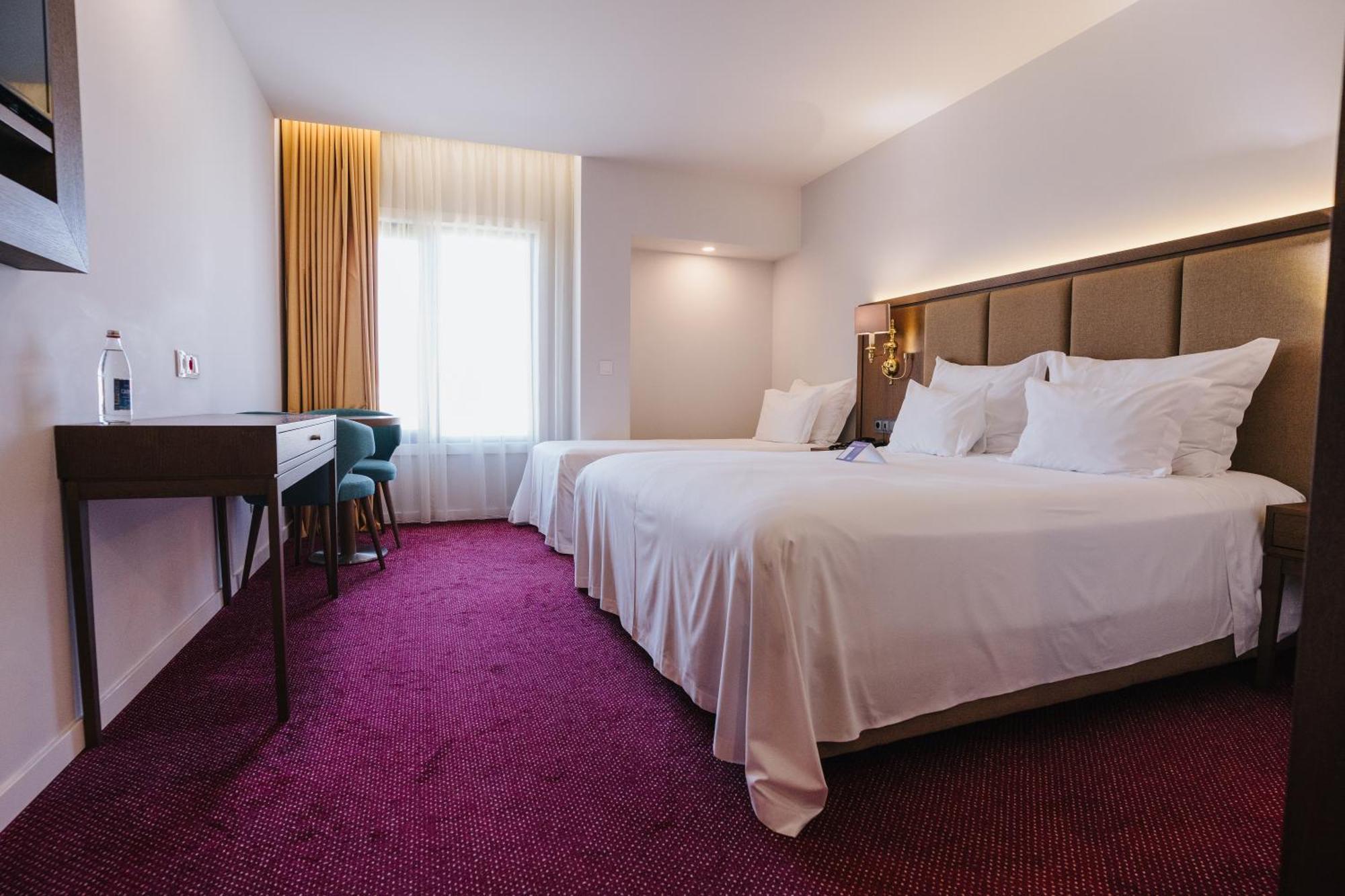 Triple Room,1742566872:JPEG