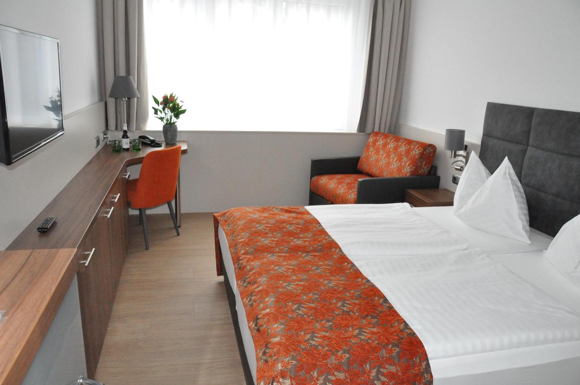 Double Room,1742567452:JPEG