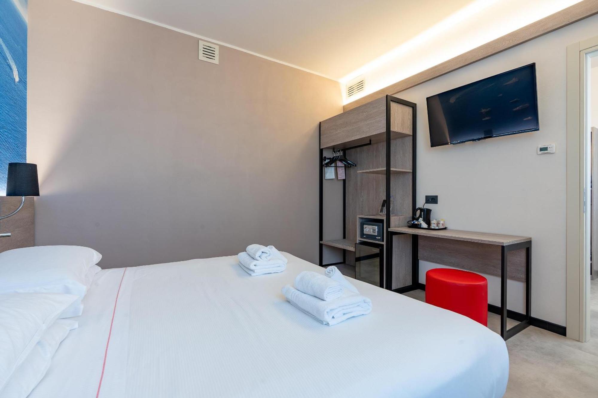 Superior King Room with Bunk Beds