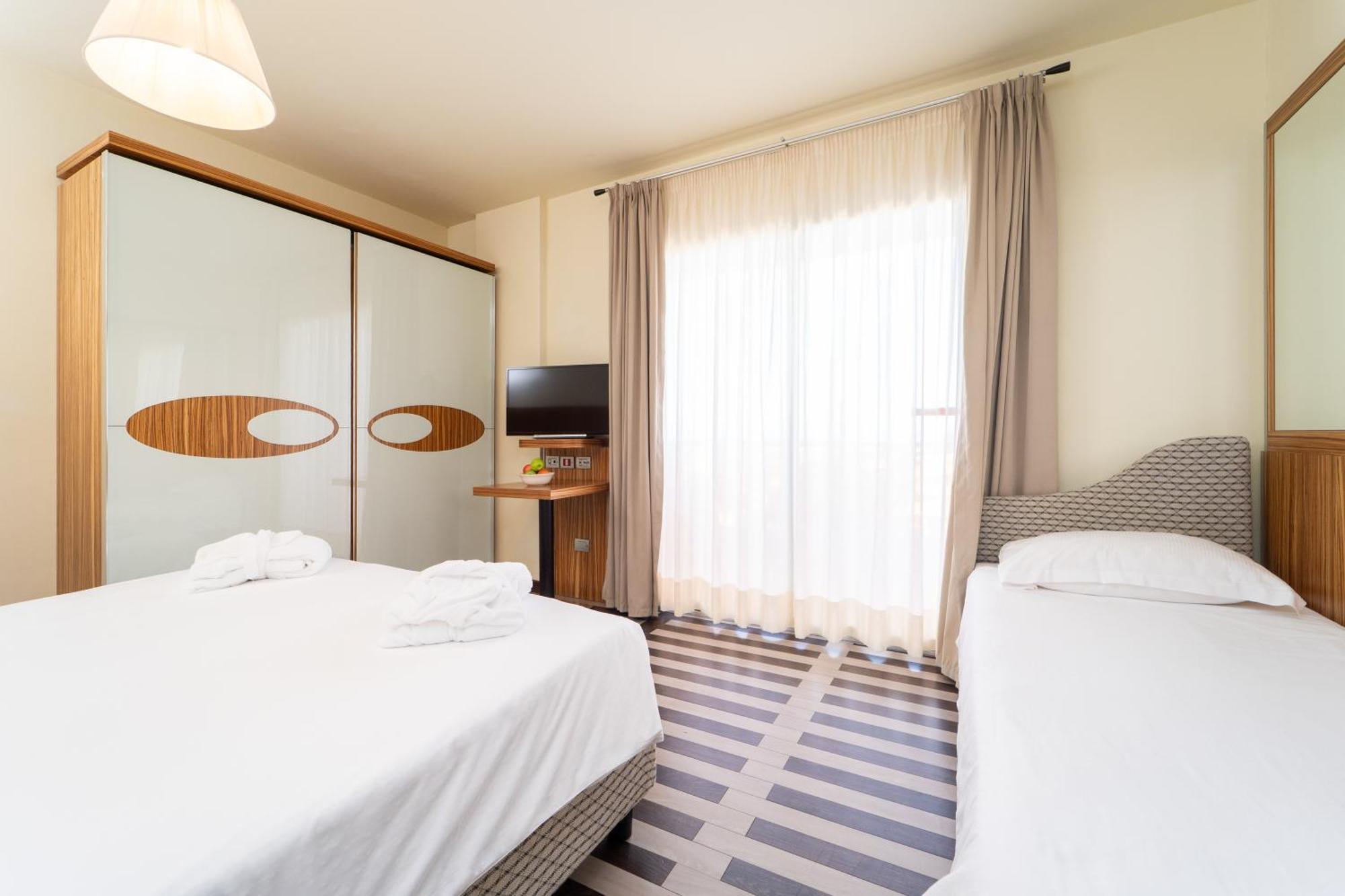 Superior Triple Room,1742591356:JPEG