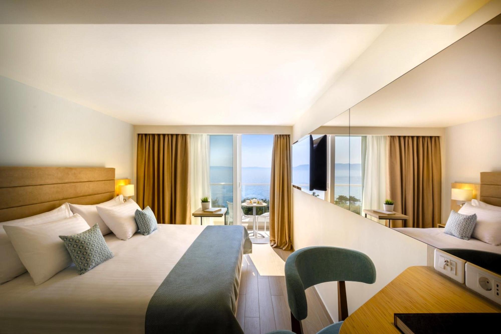 Room 2 Seaview Designed Adults