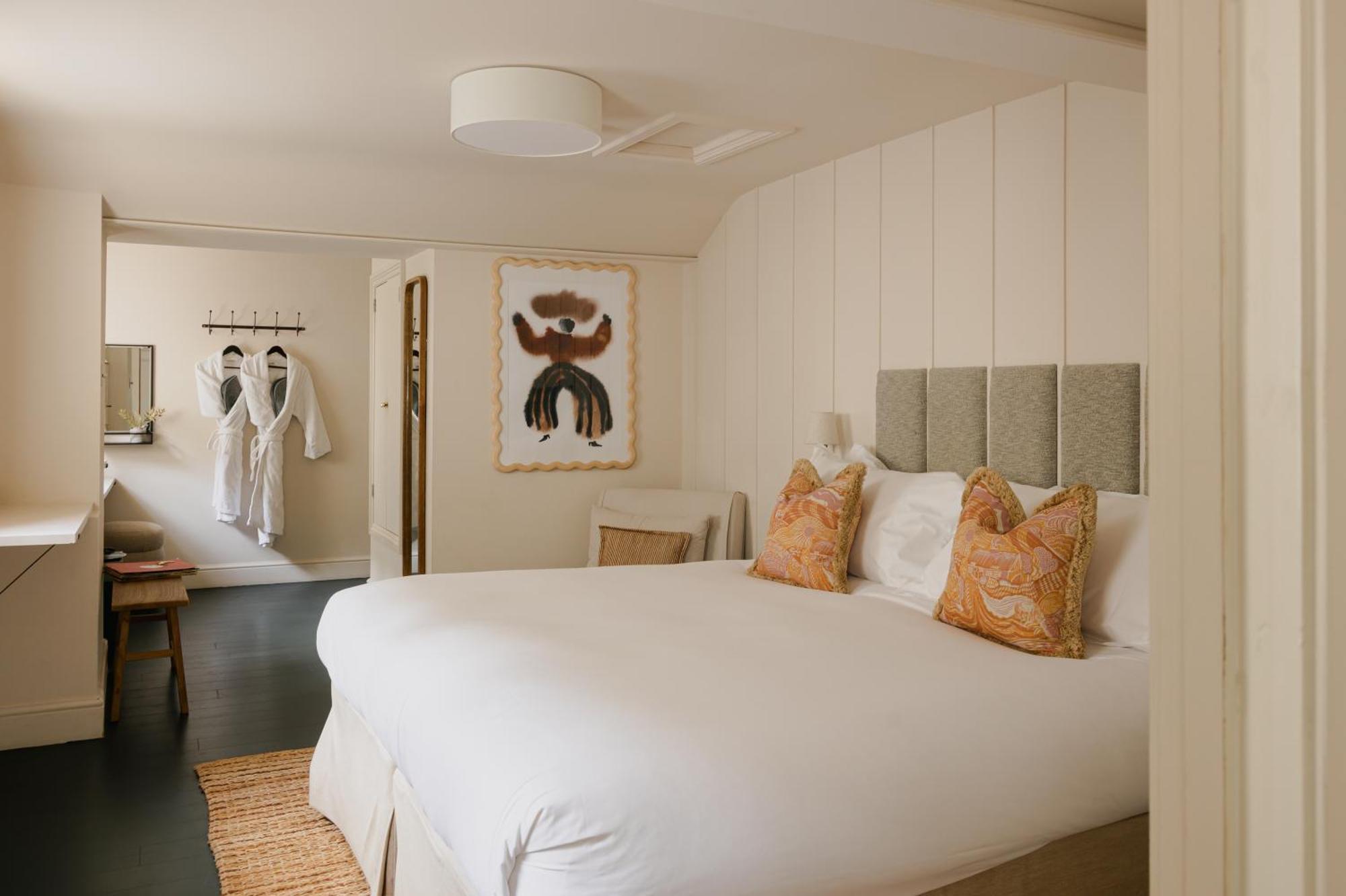 Coach House Large Guest Room