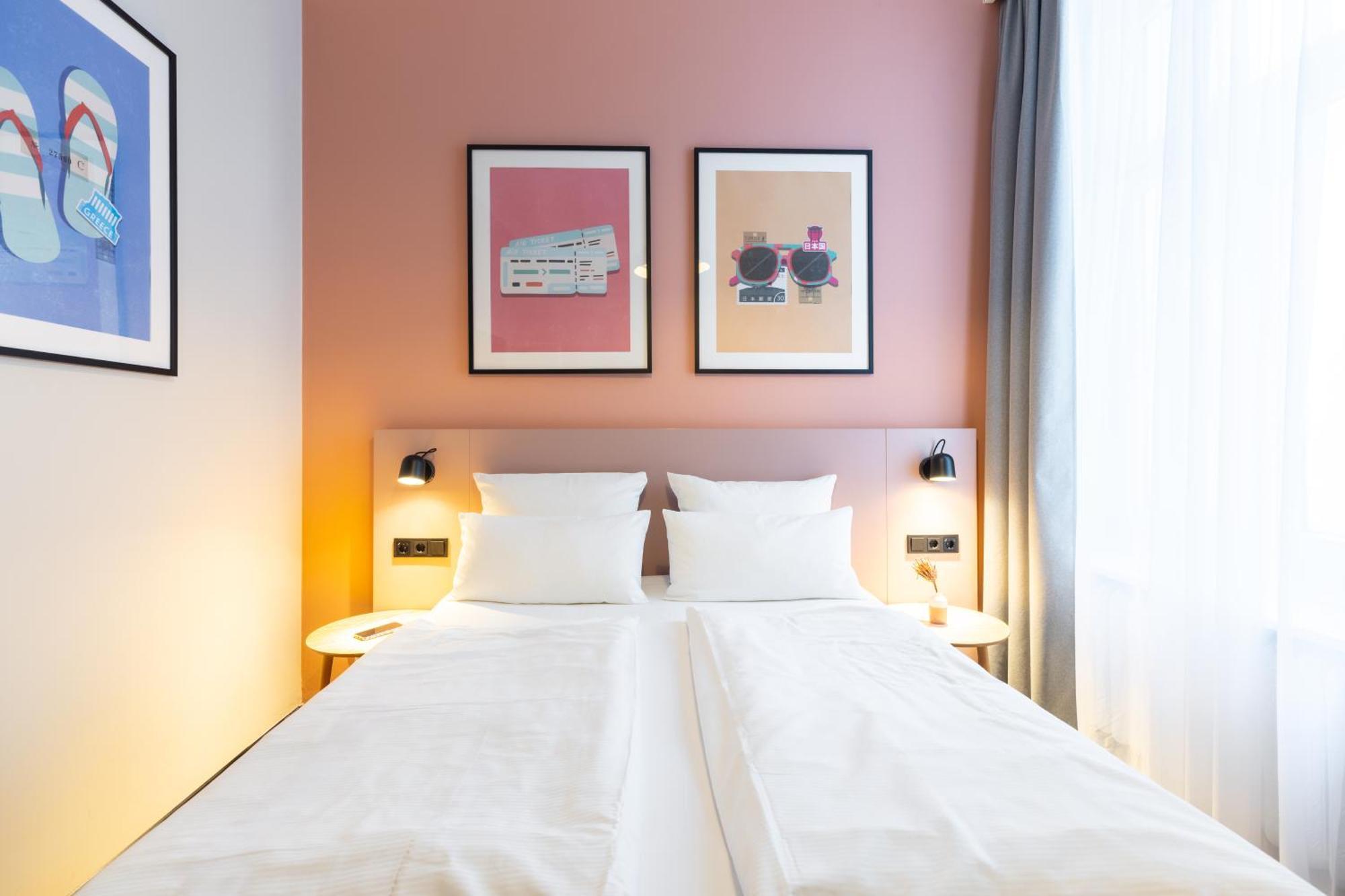 Cosy Double Room,1742605559:JPEG