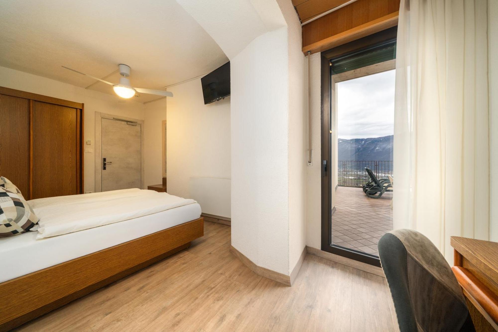 Standard Double or Twin Room Balcony