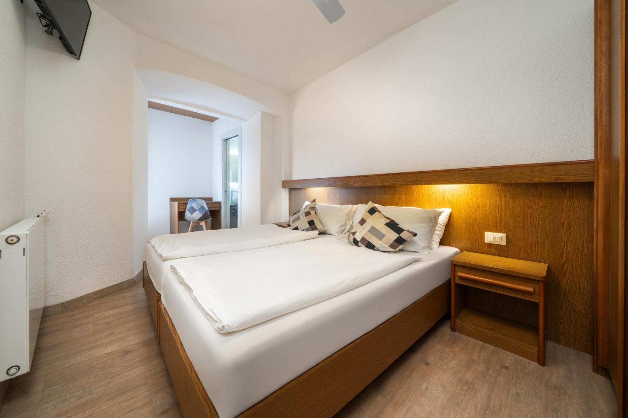 Standard Double or Twin Room Balcony