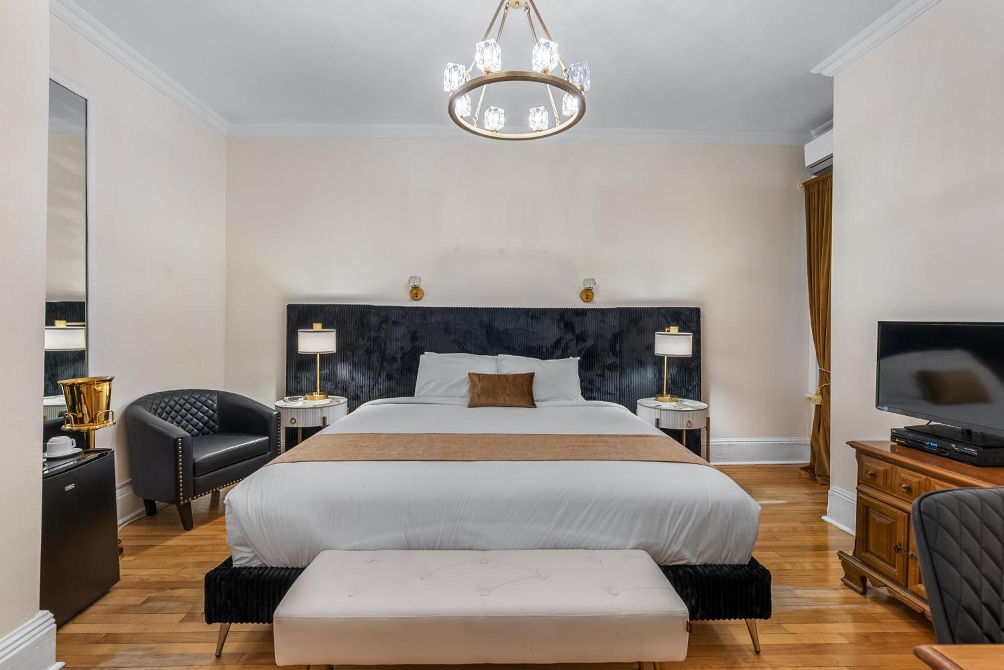 Superior King Room