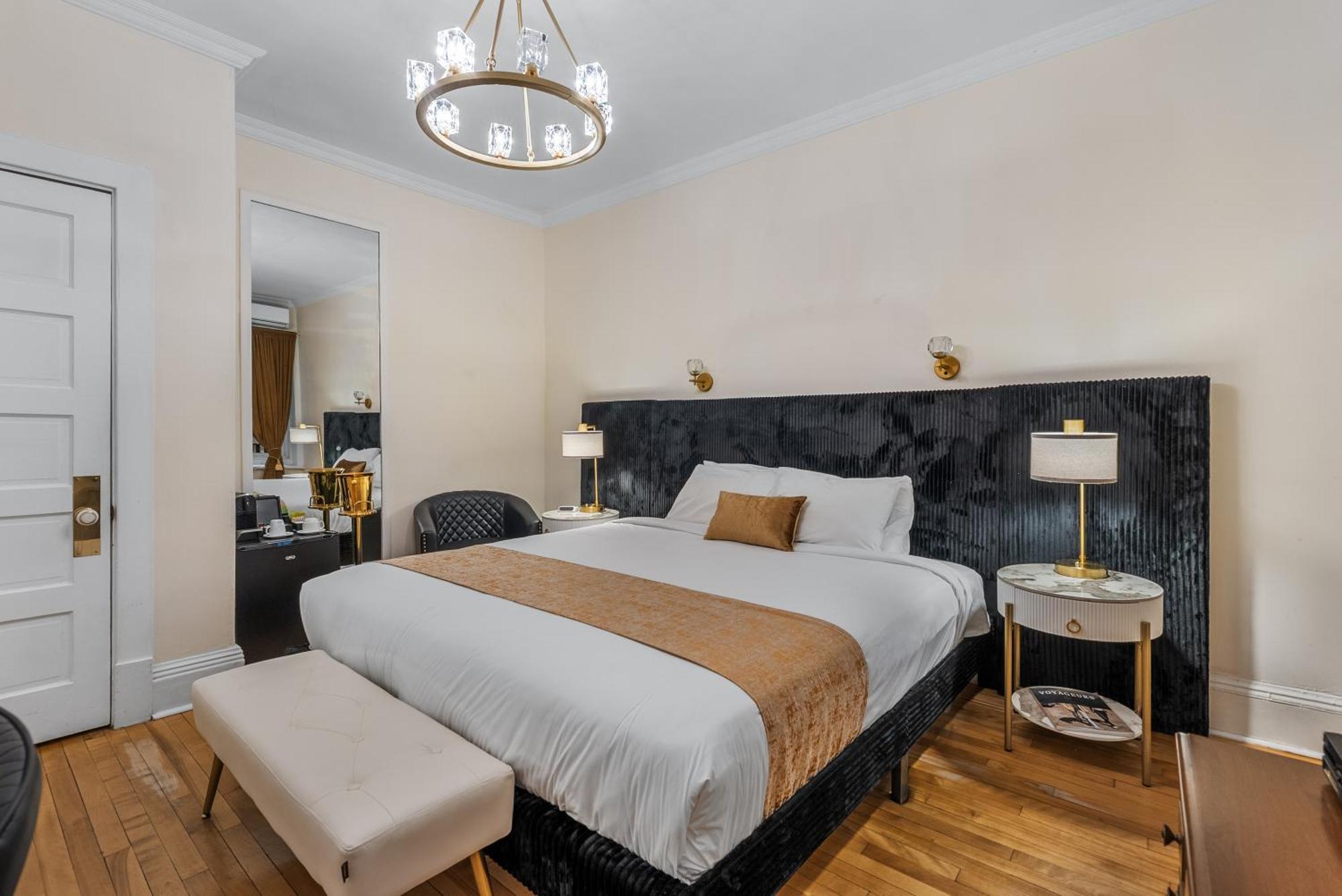 Superior King Room