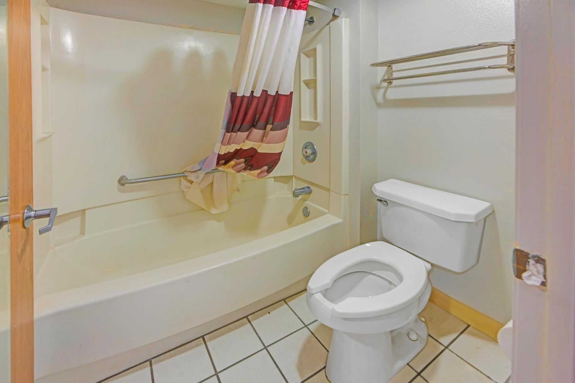 2 Queen Beds Suite Non-Smoking