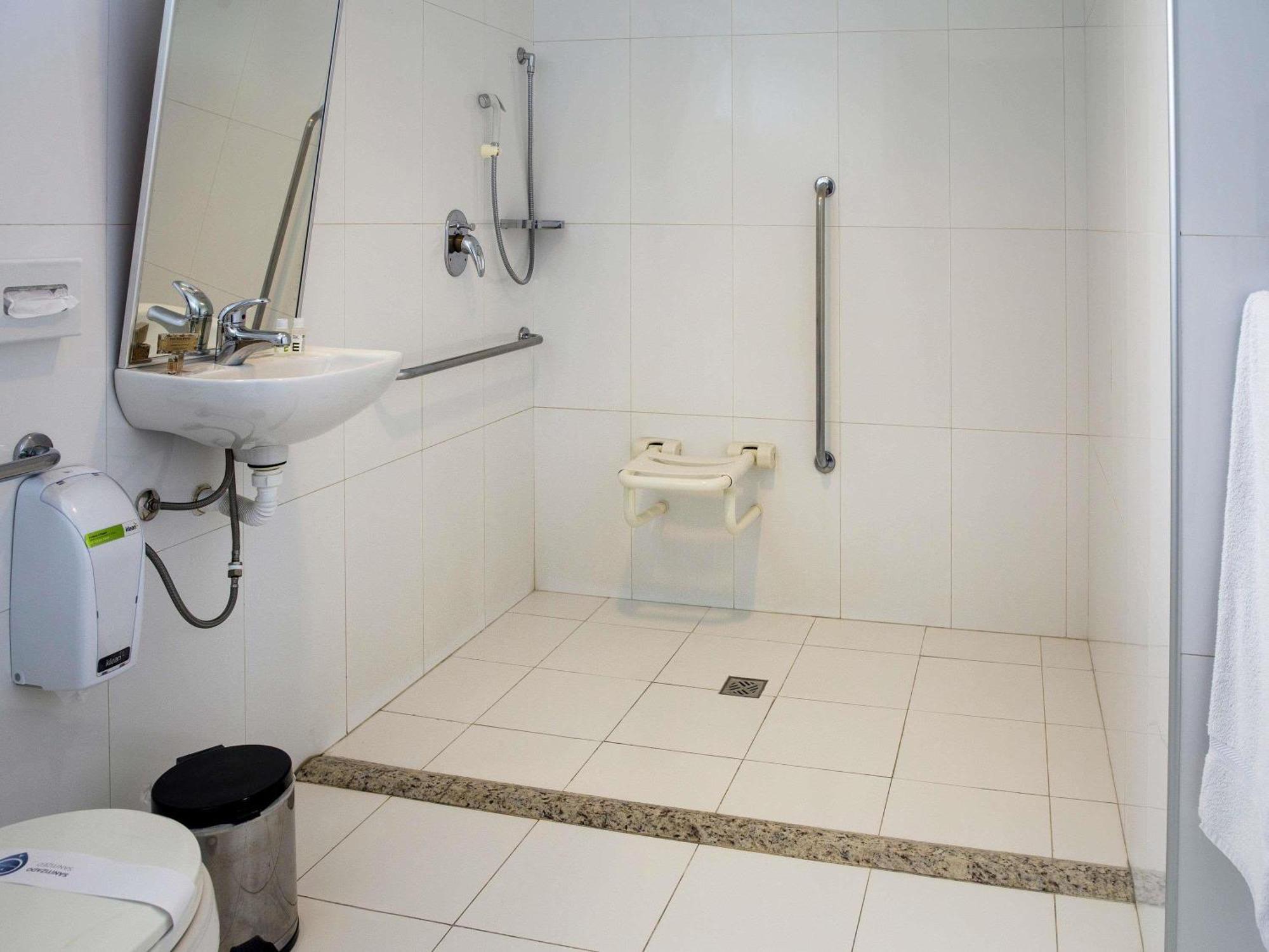 Adapted Standard Twin Room