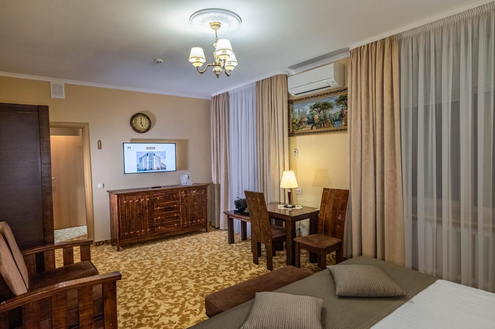 Deluxe Double or Single Room