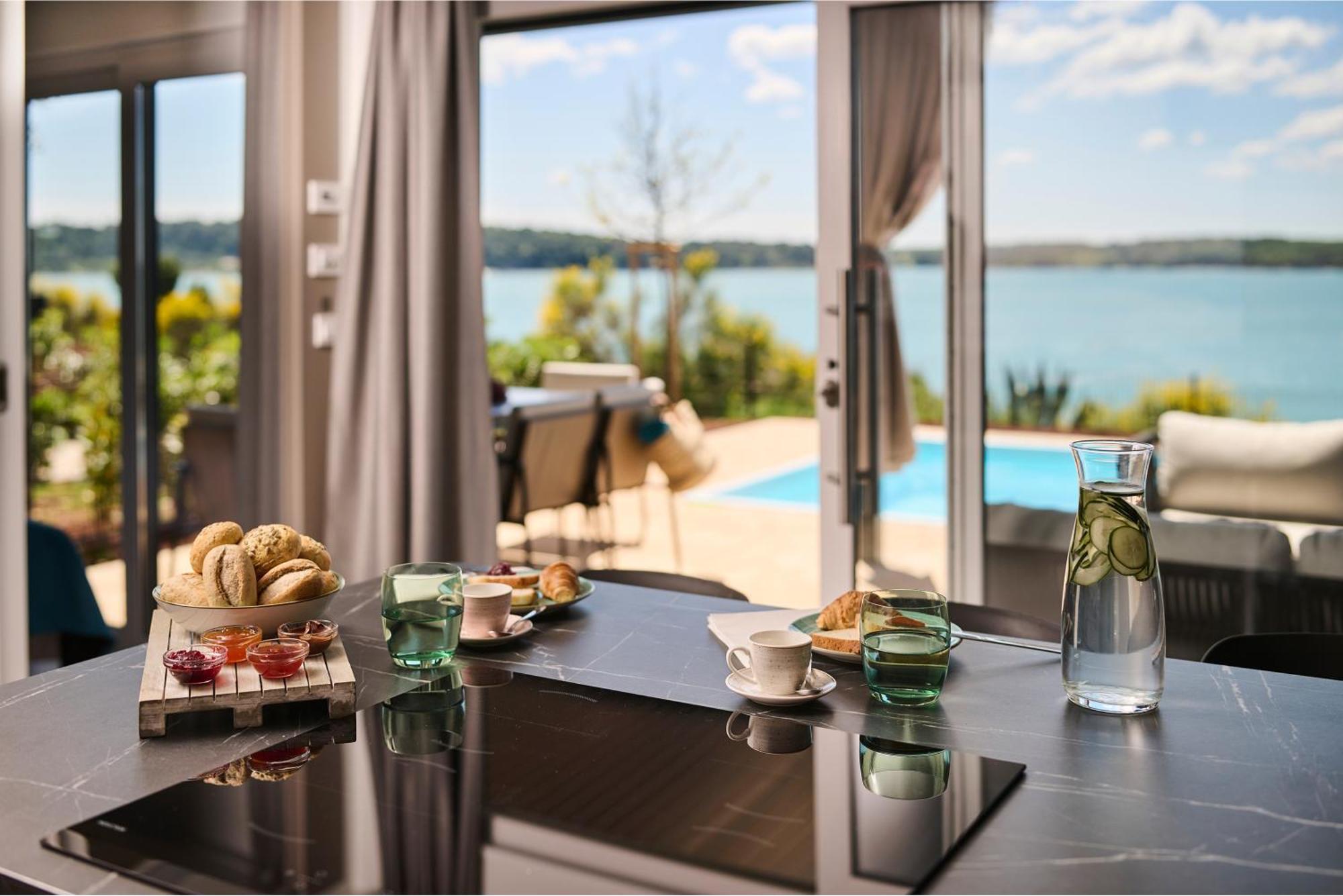 Luxury Sea View Holiday Home private pool