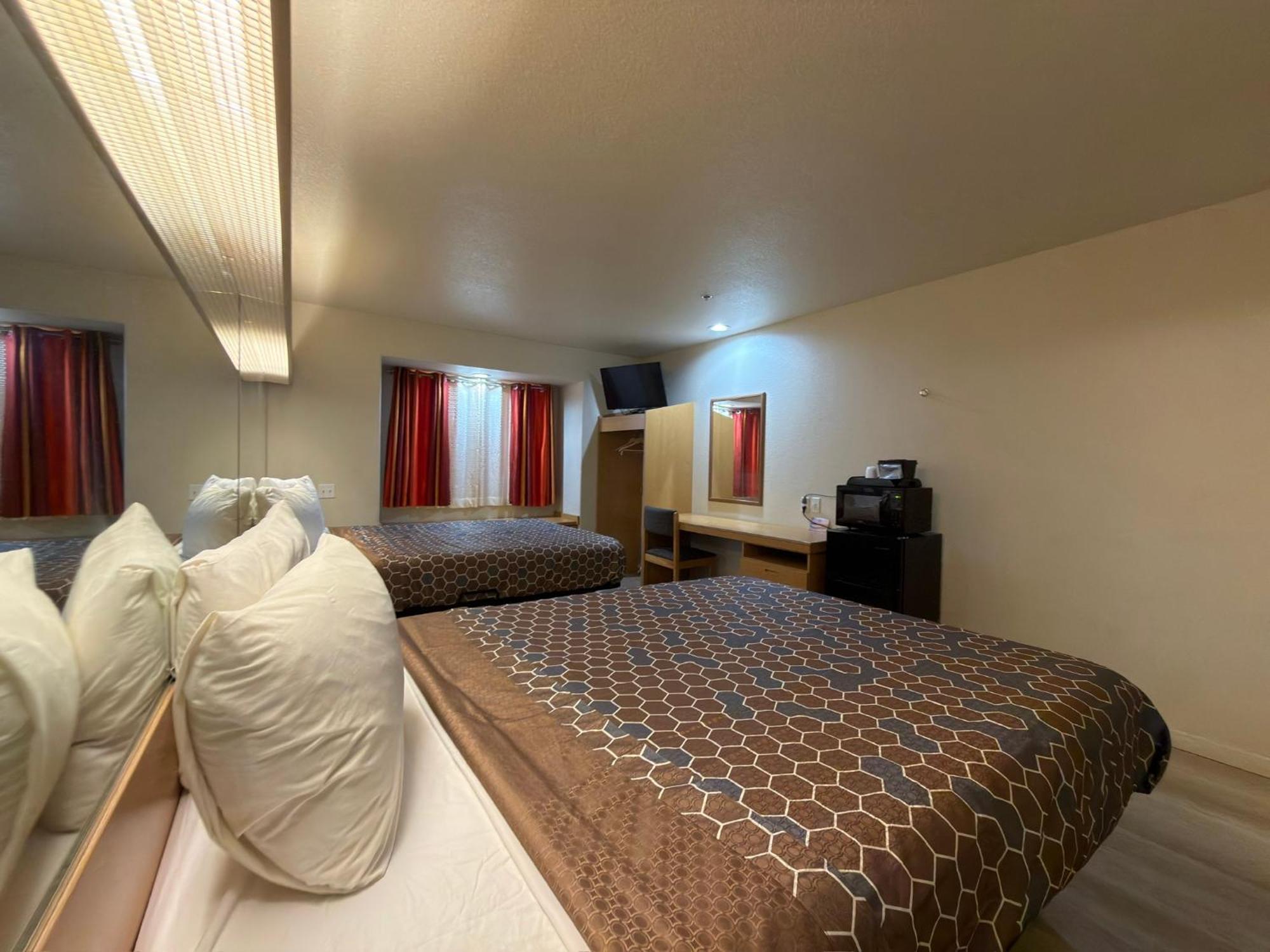 Two Queen Beds Accessible Non-Smoking