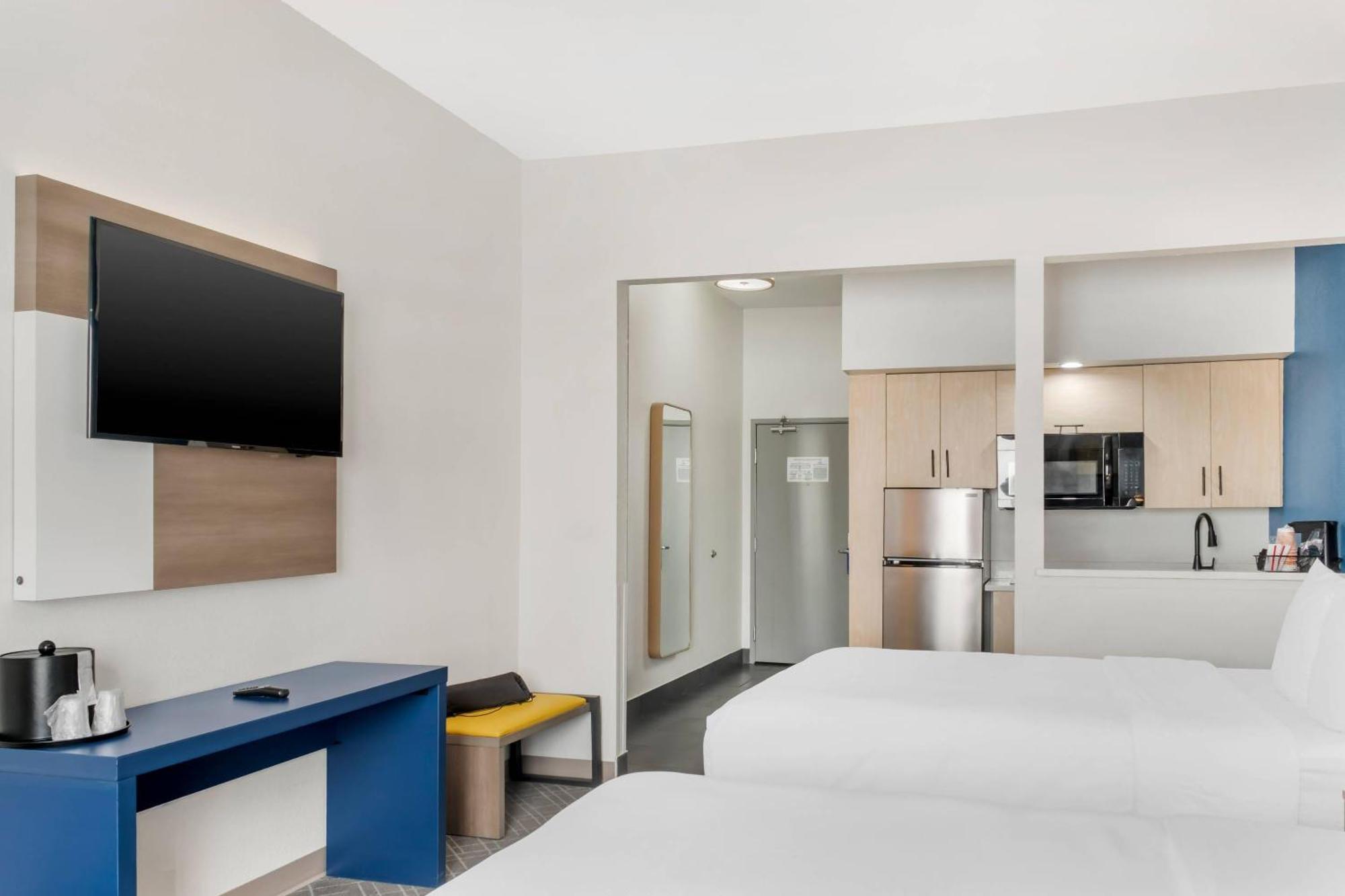 Double Room Two Double Beds Non-Smoking