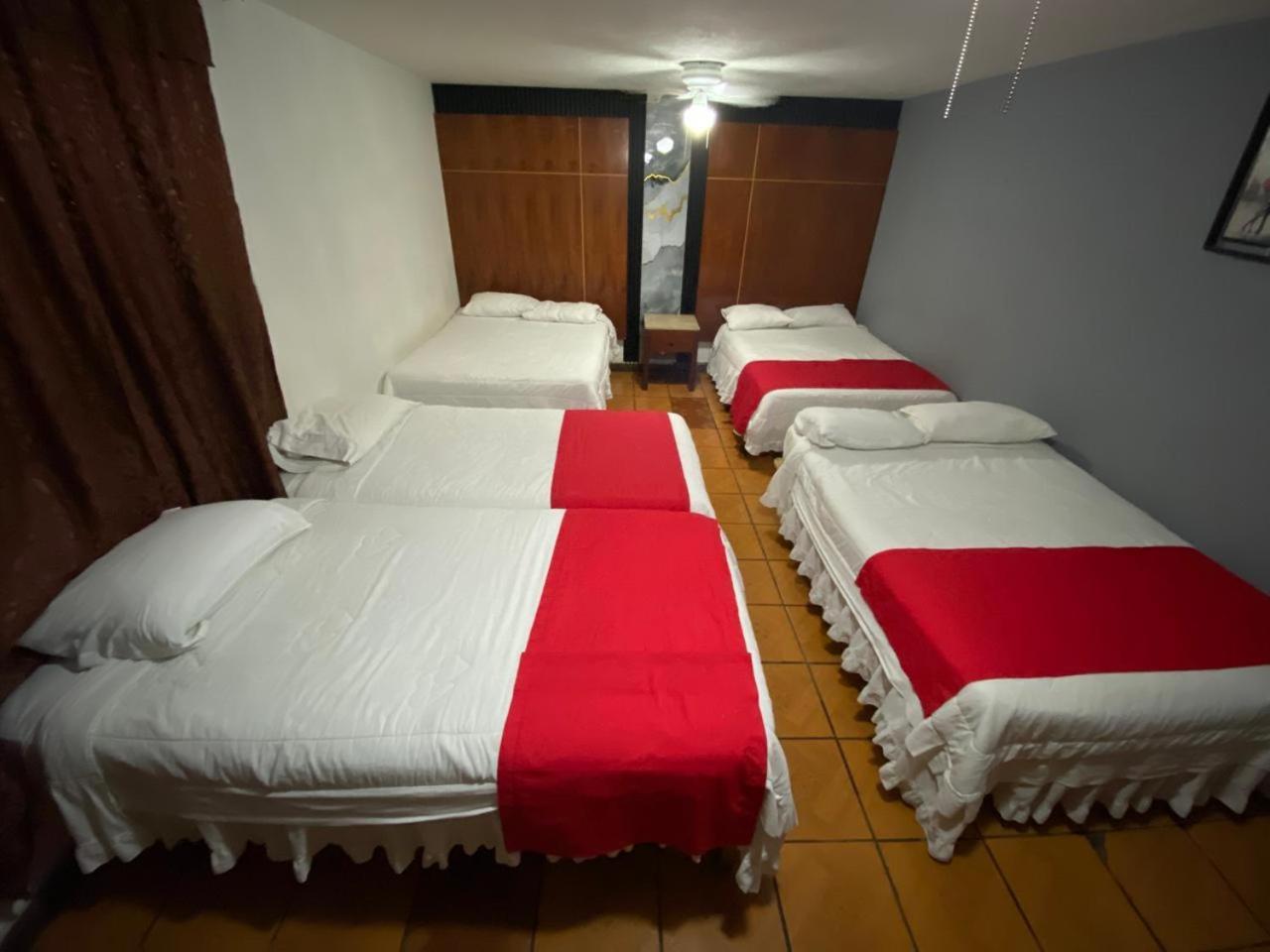 Family Room (7 Adults)