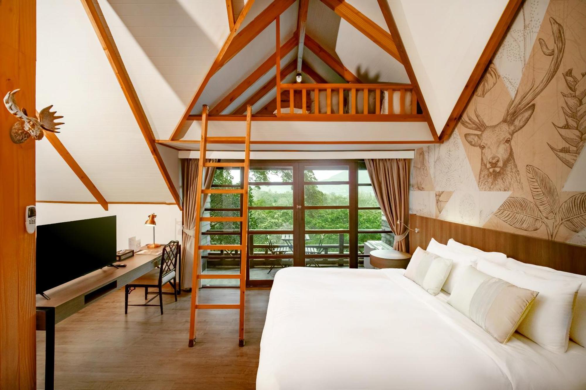 Tree House Suite