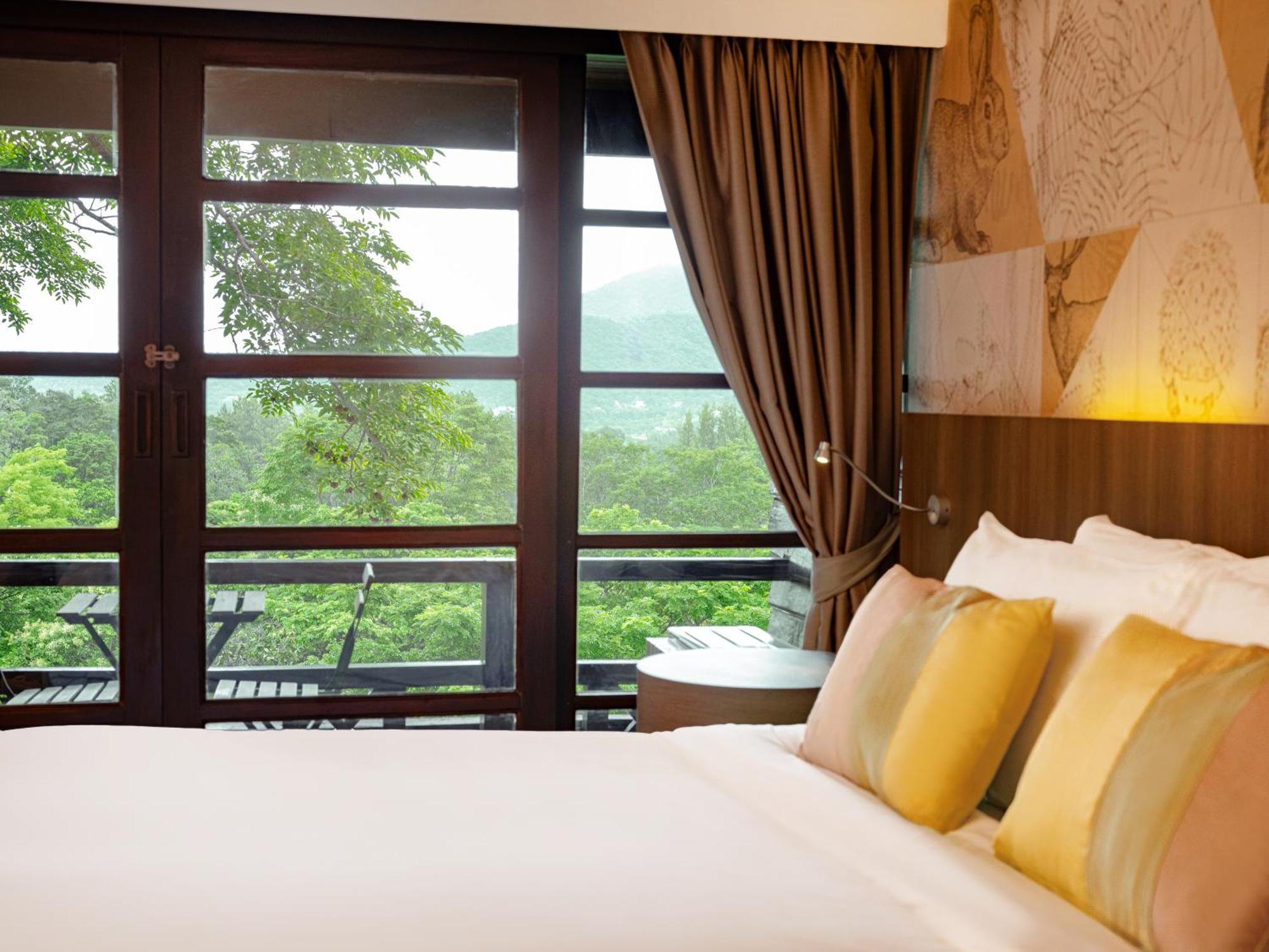 Tree House Suite