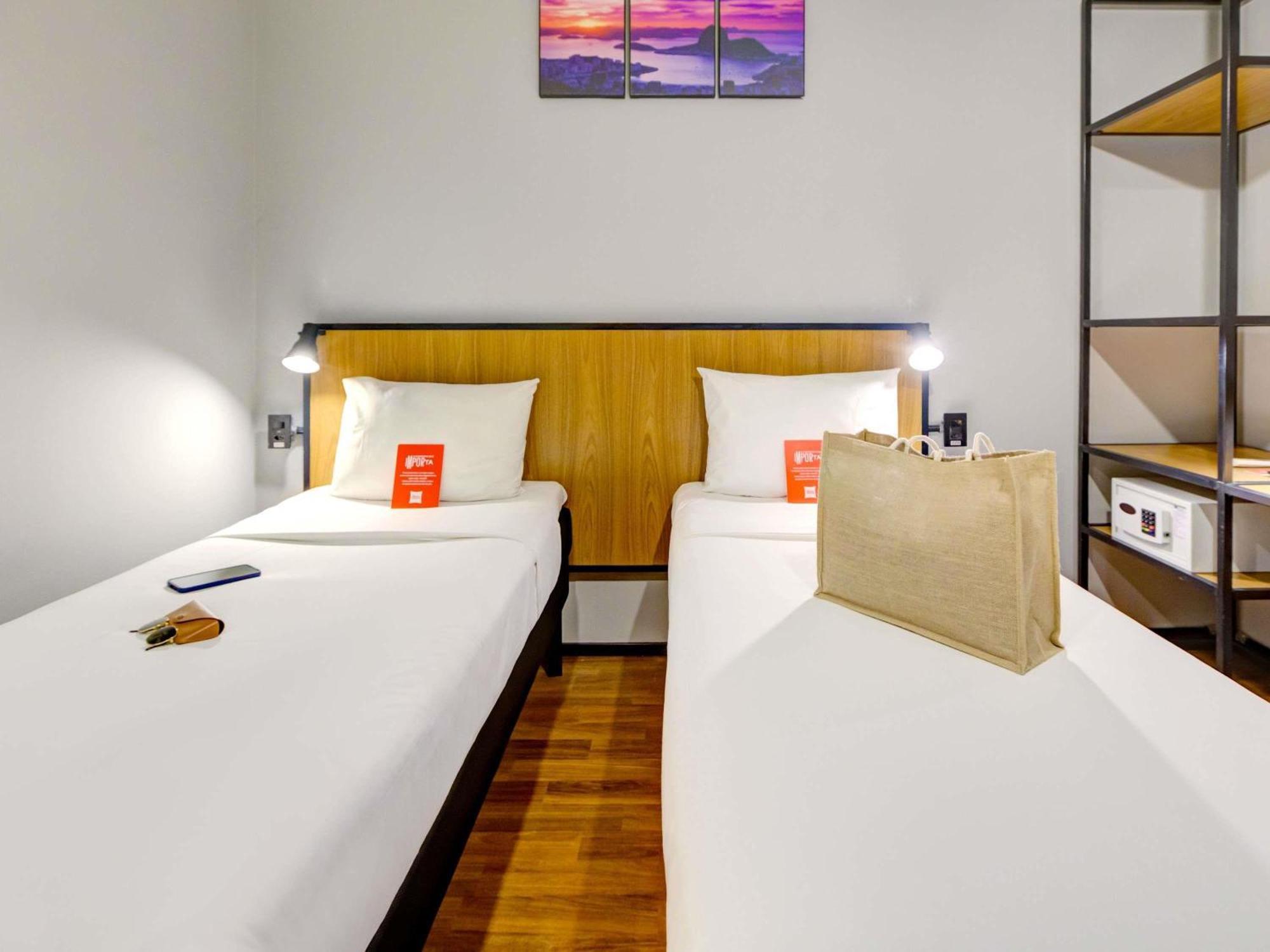 Standard Apartment with Twin Beds