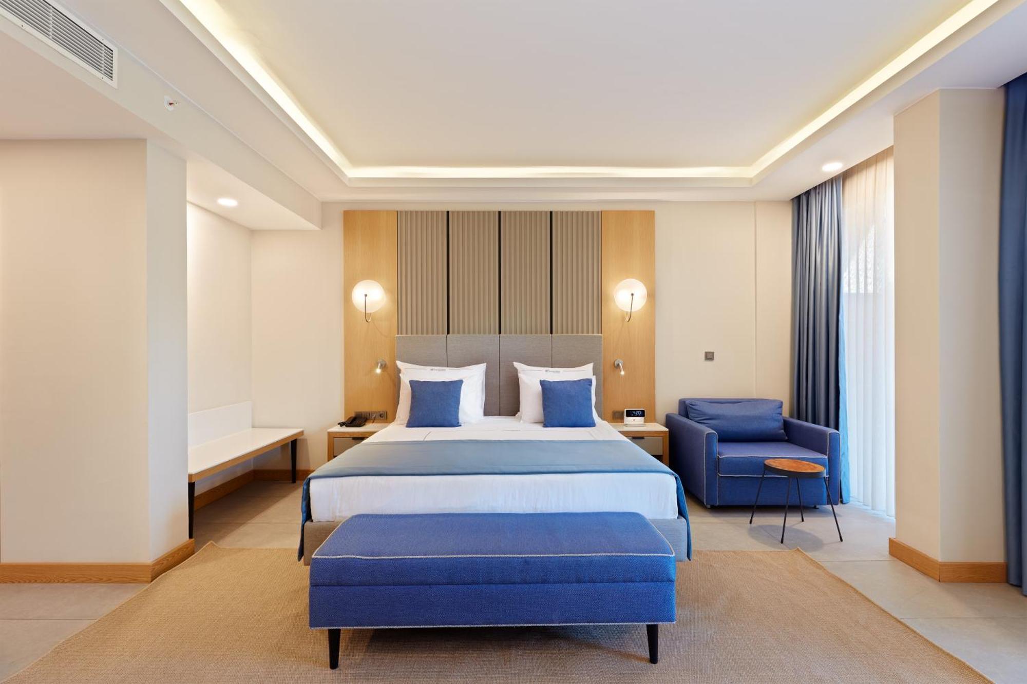 Superior Triple Room,1742999228:JPEG