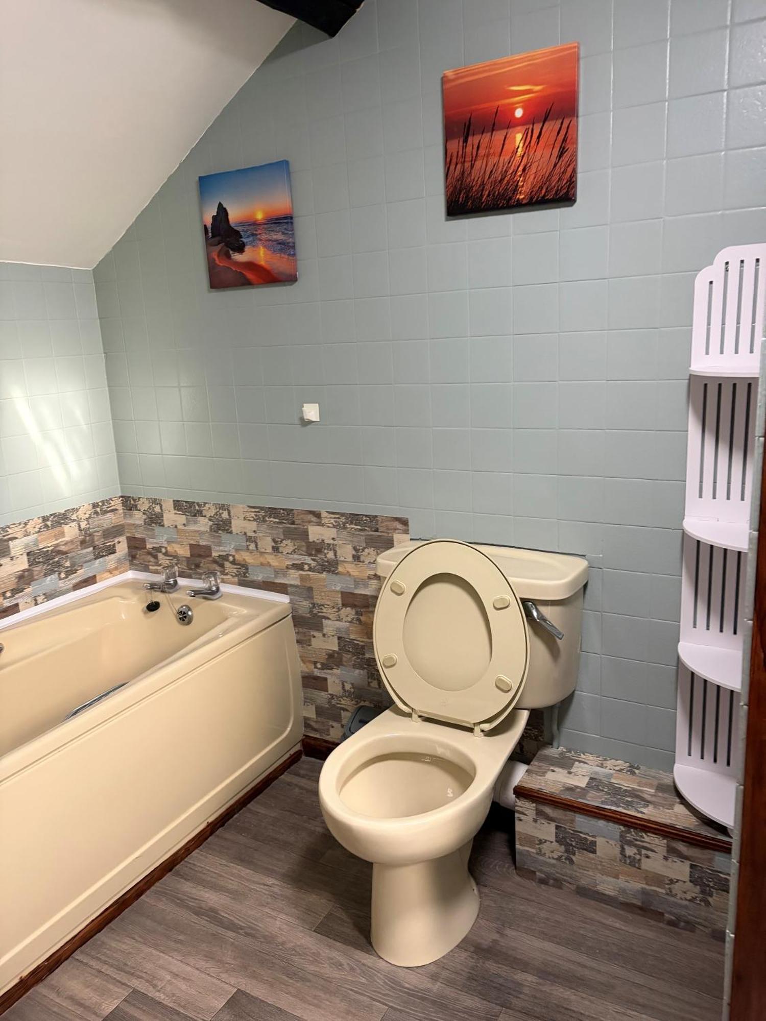 Double or Twin Room with Bathroom