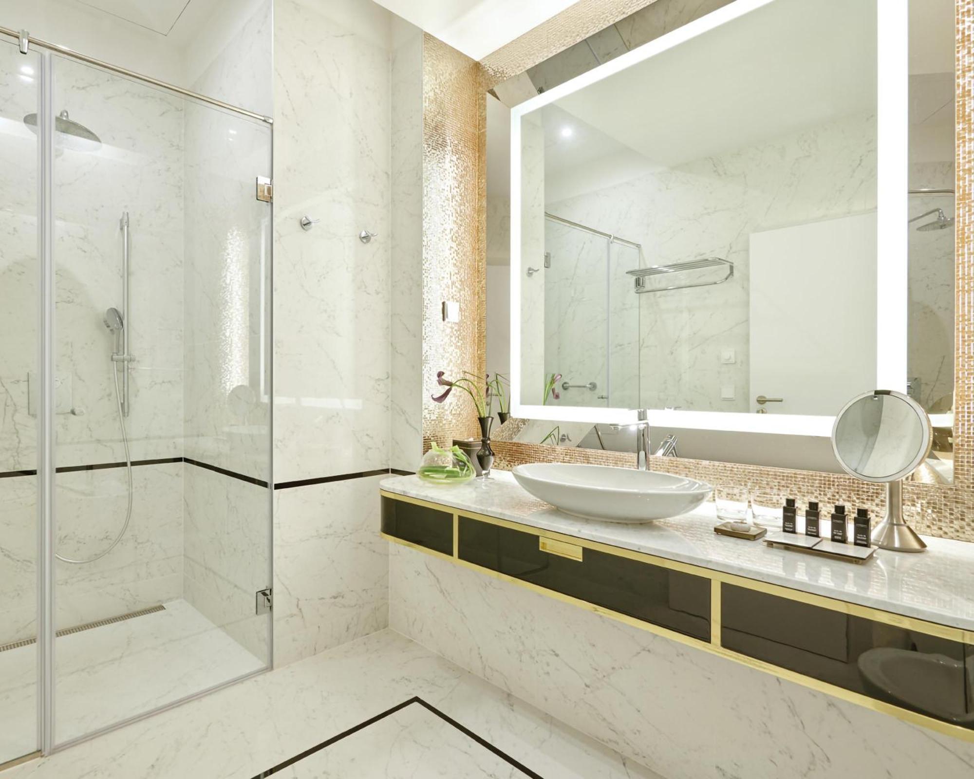 Premium King Room