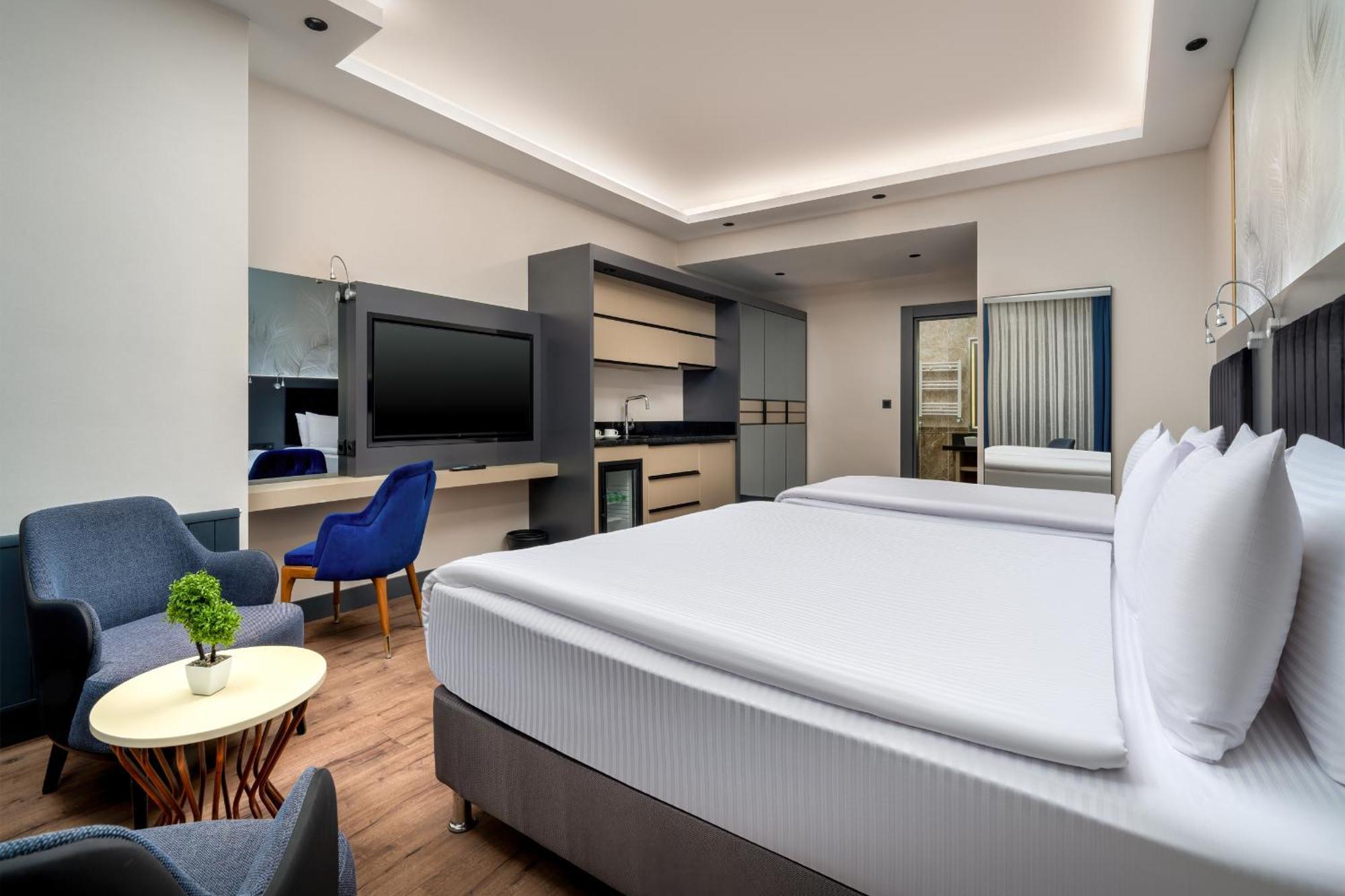 Superior Room with One Double and One Single Bed - Non-Smoking