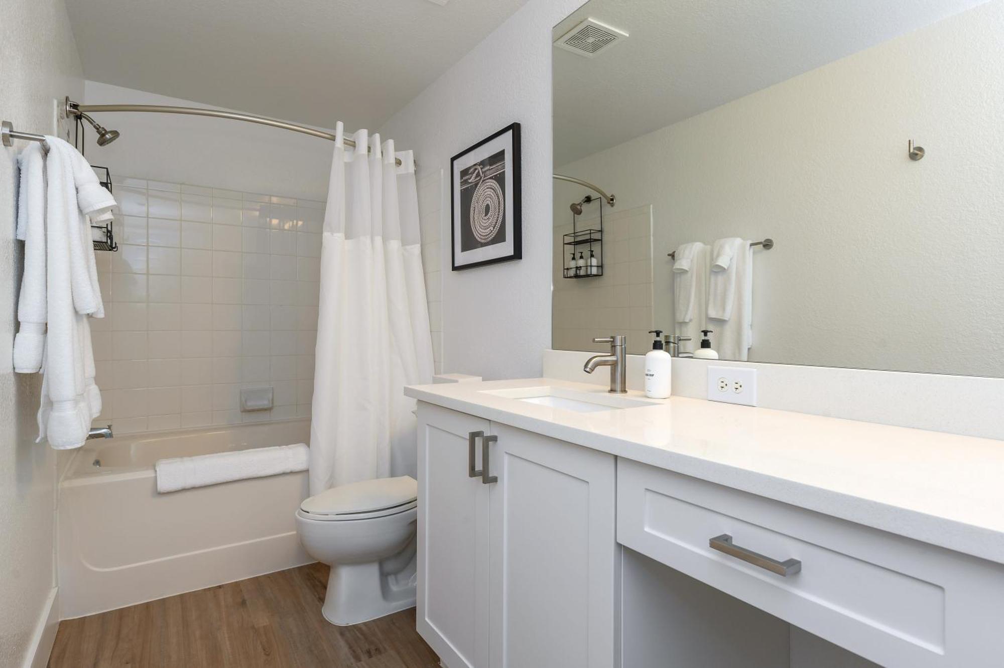One-Bedroom Apartment Self Check Virtual Front Desk