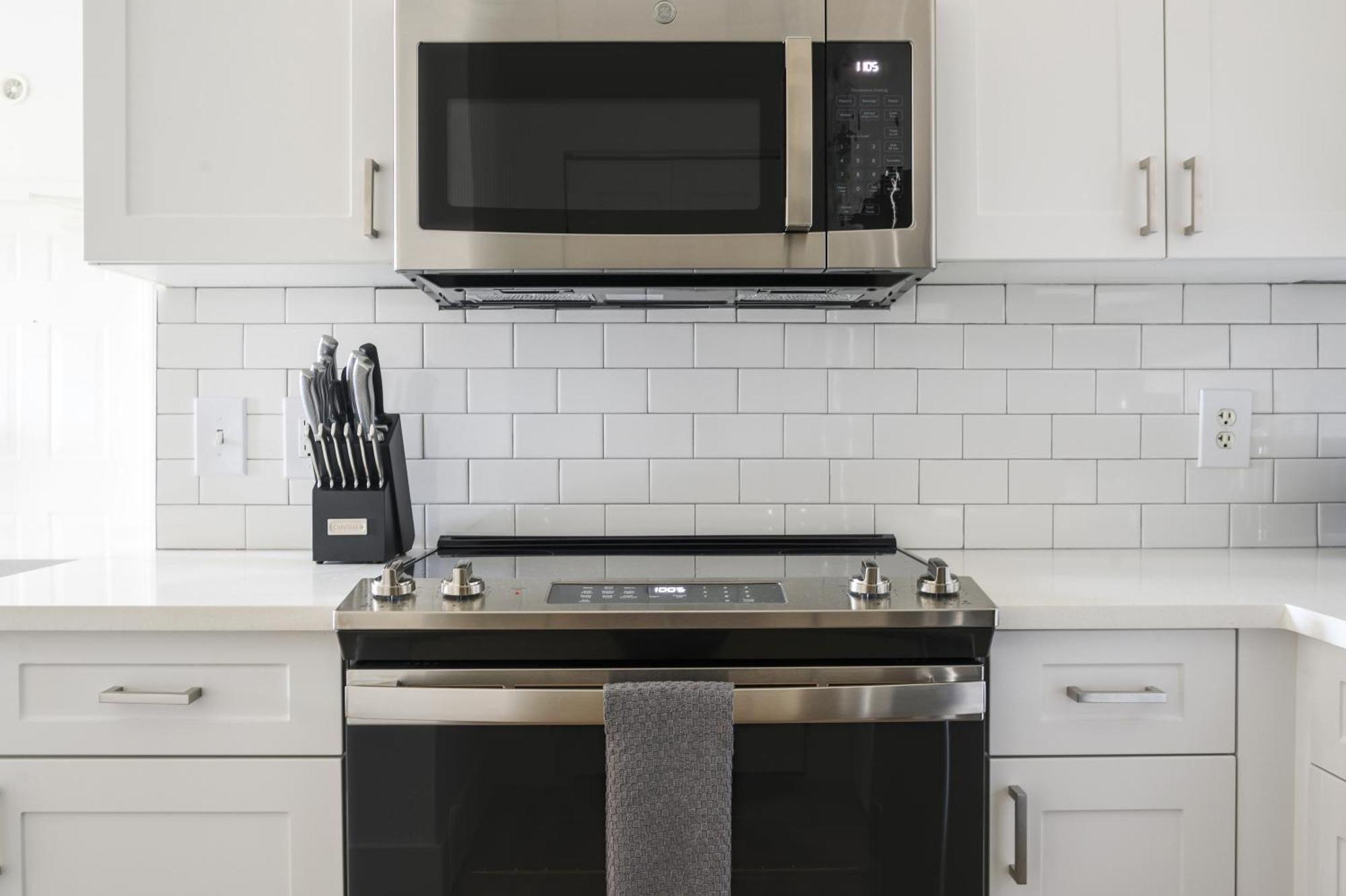 One-Bedroom Apartment Self Check Virtual Front Desk