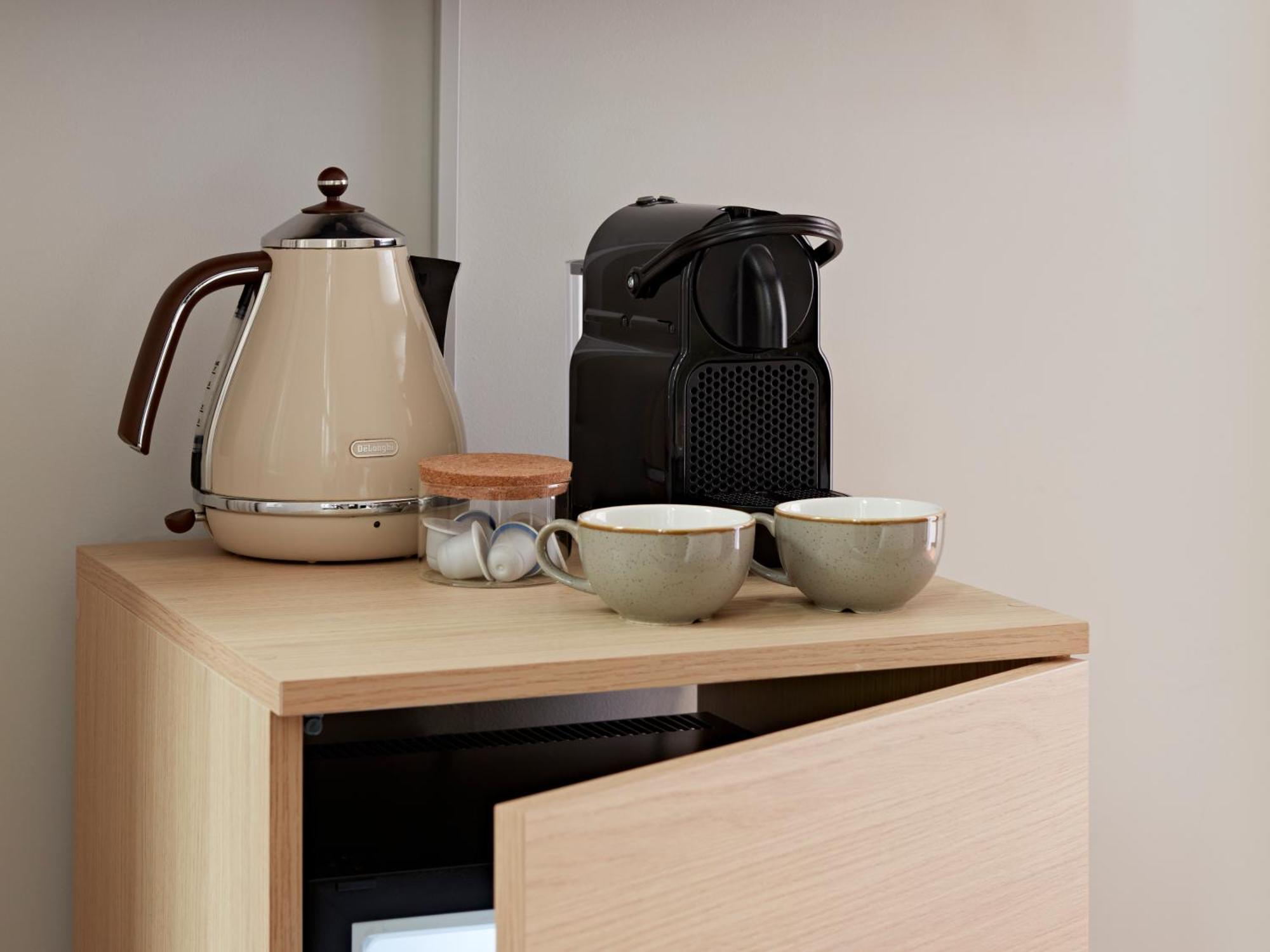Zimmer Medium mit Balkon