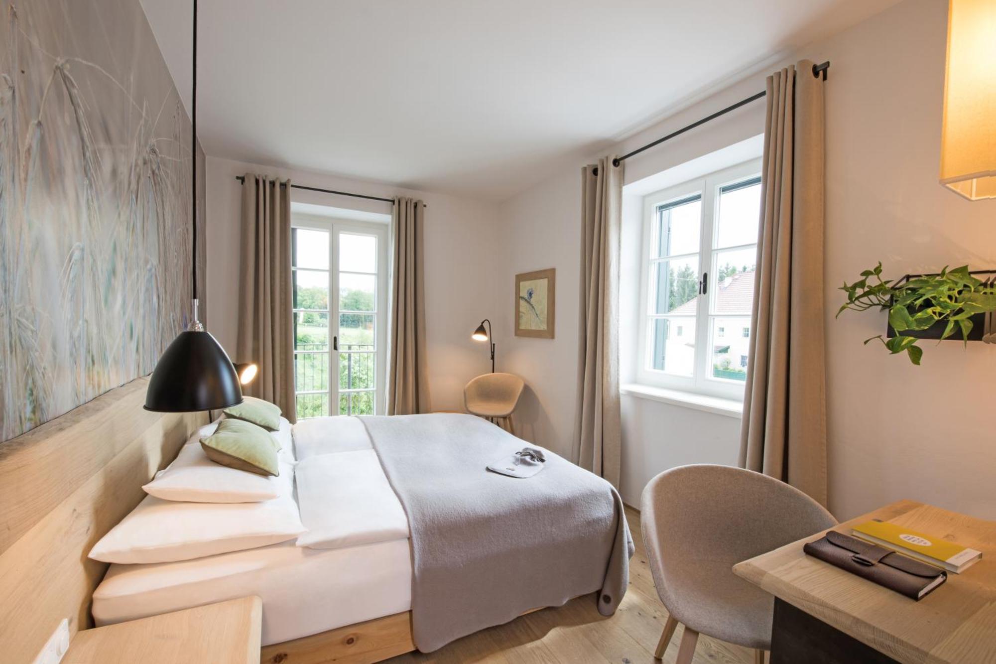 Einzelzimmer mit Balkon