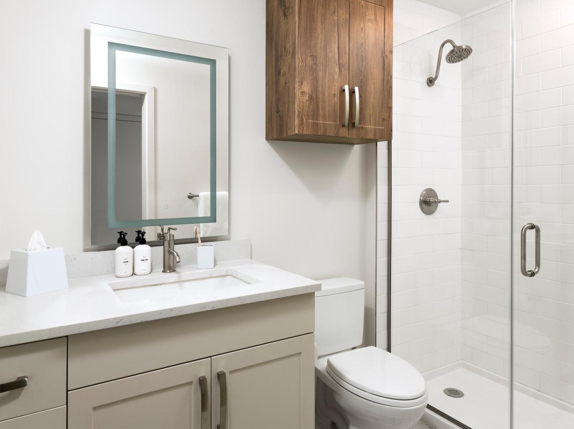 One Bedroom Apartment (Self Check-in with Virtual Front Desk)