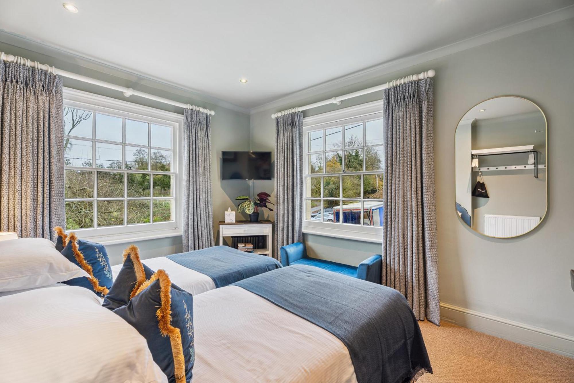 Superior Twin Room