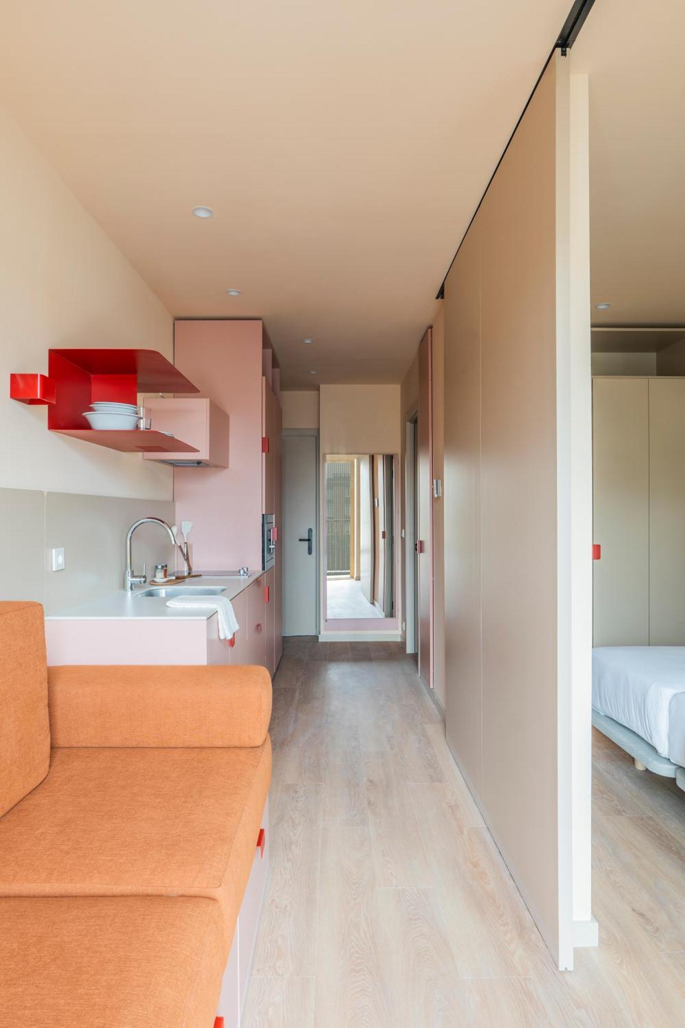 One-Bedroom Apartment Balcony,1745326077:JPEG
