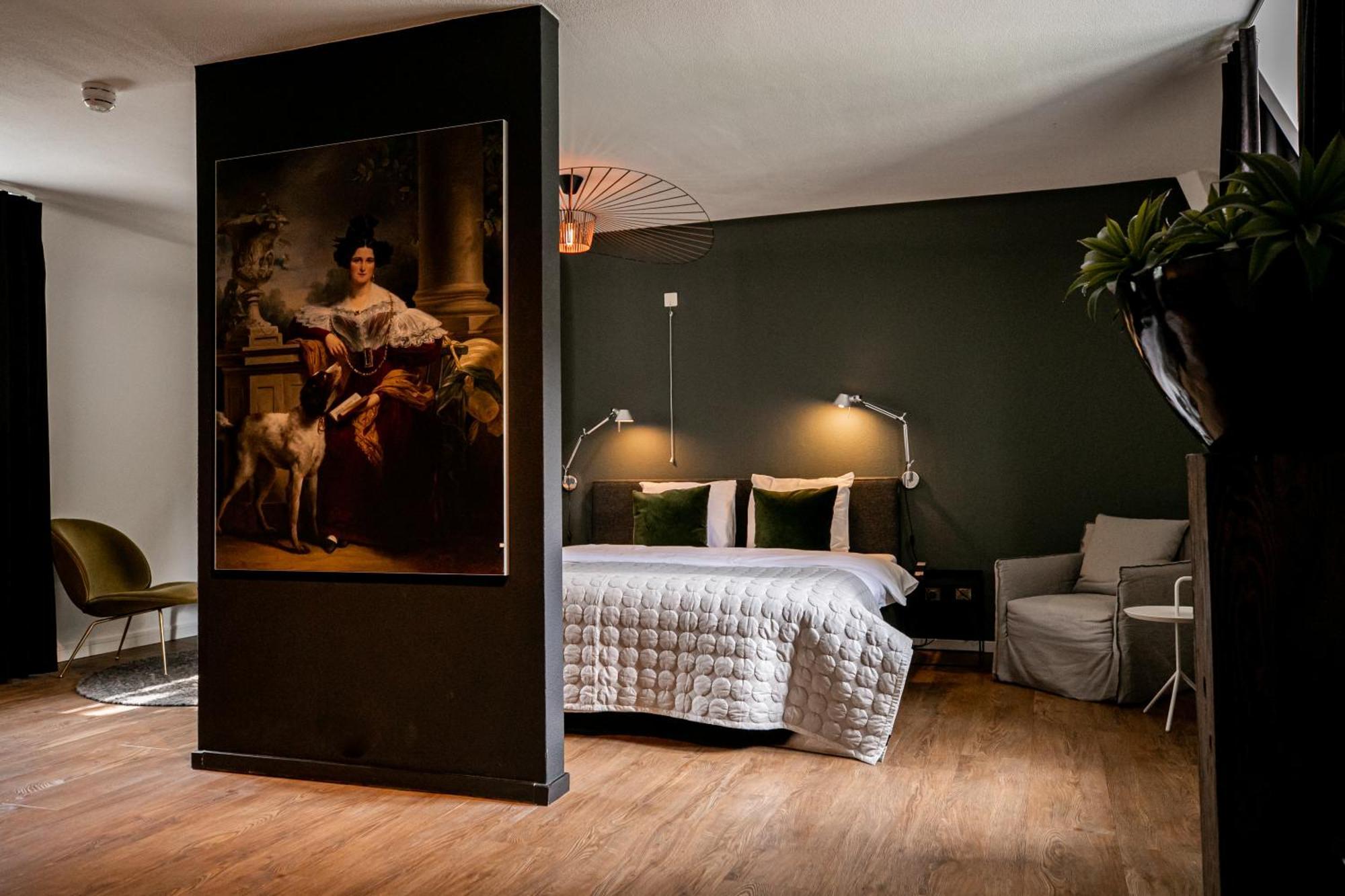 Deluxe Single Room,1746813812:JPEG