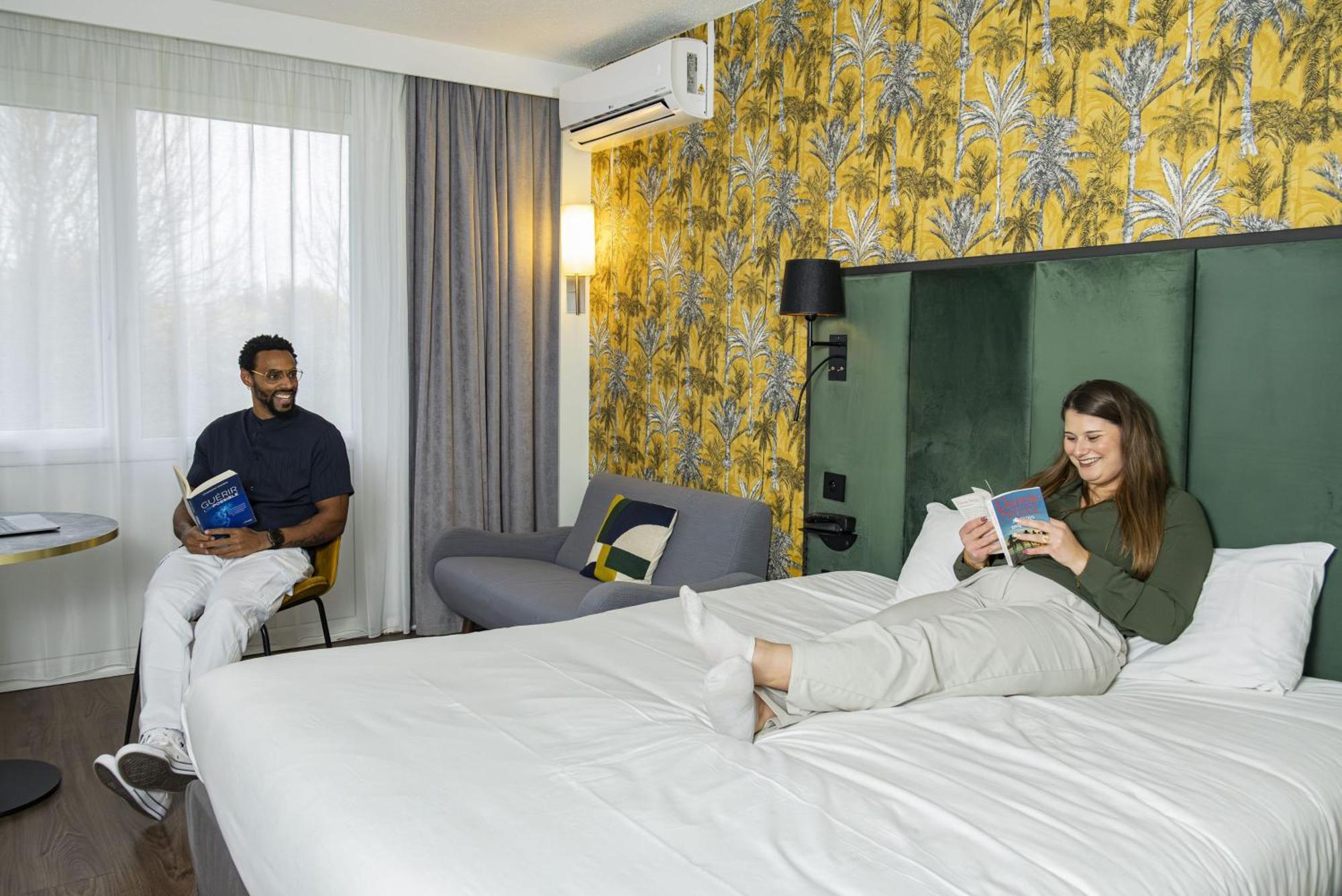Comfort Room 1 Room 1 Queen Bed 1 Sofa Bed