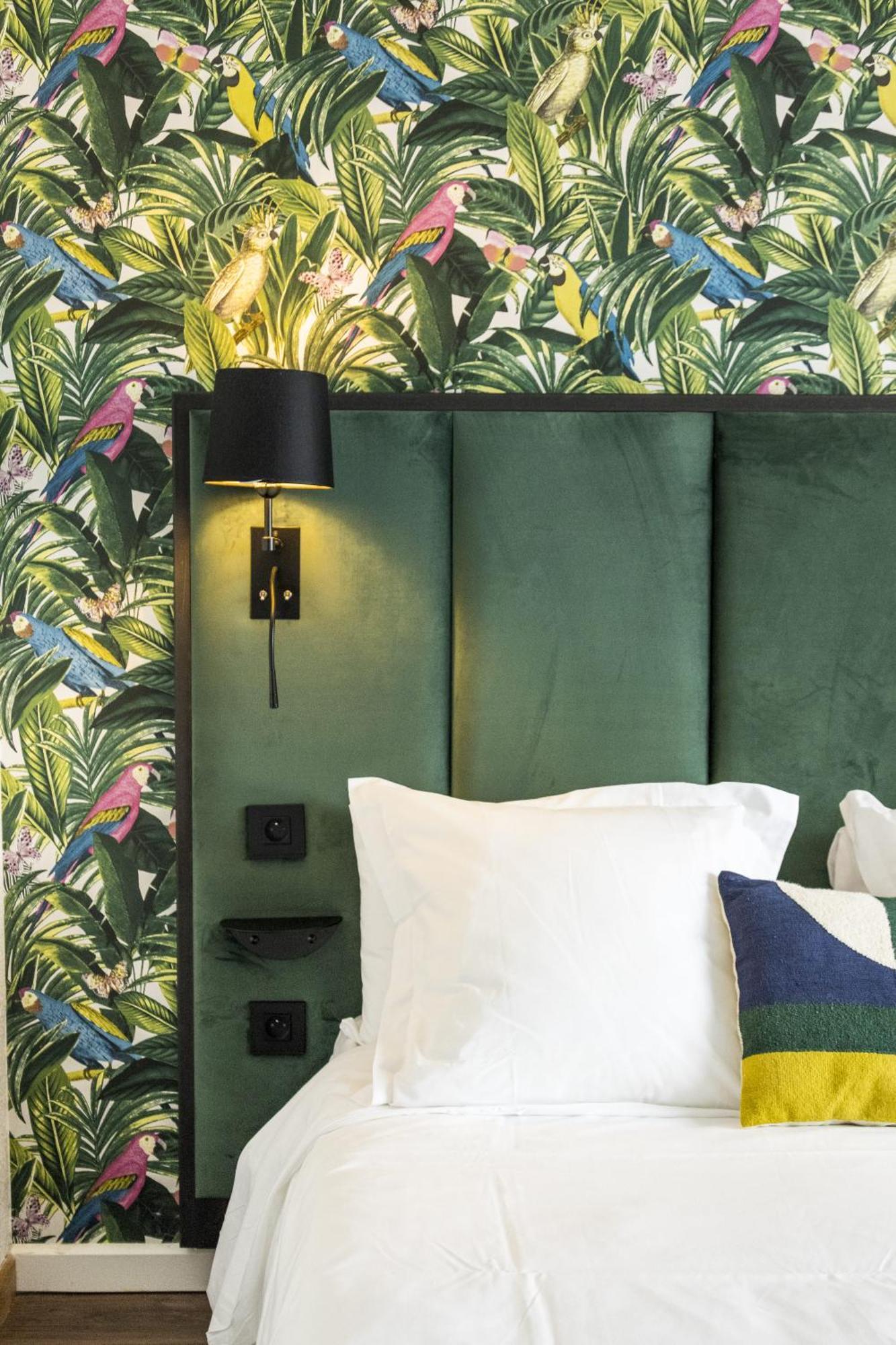 Comfort Room 1 Room 1 Queen Bed 1 Sofa Bed