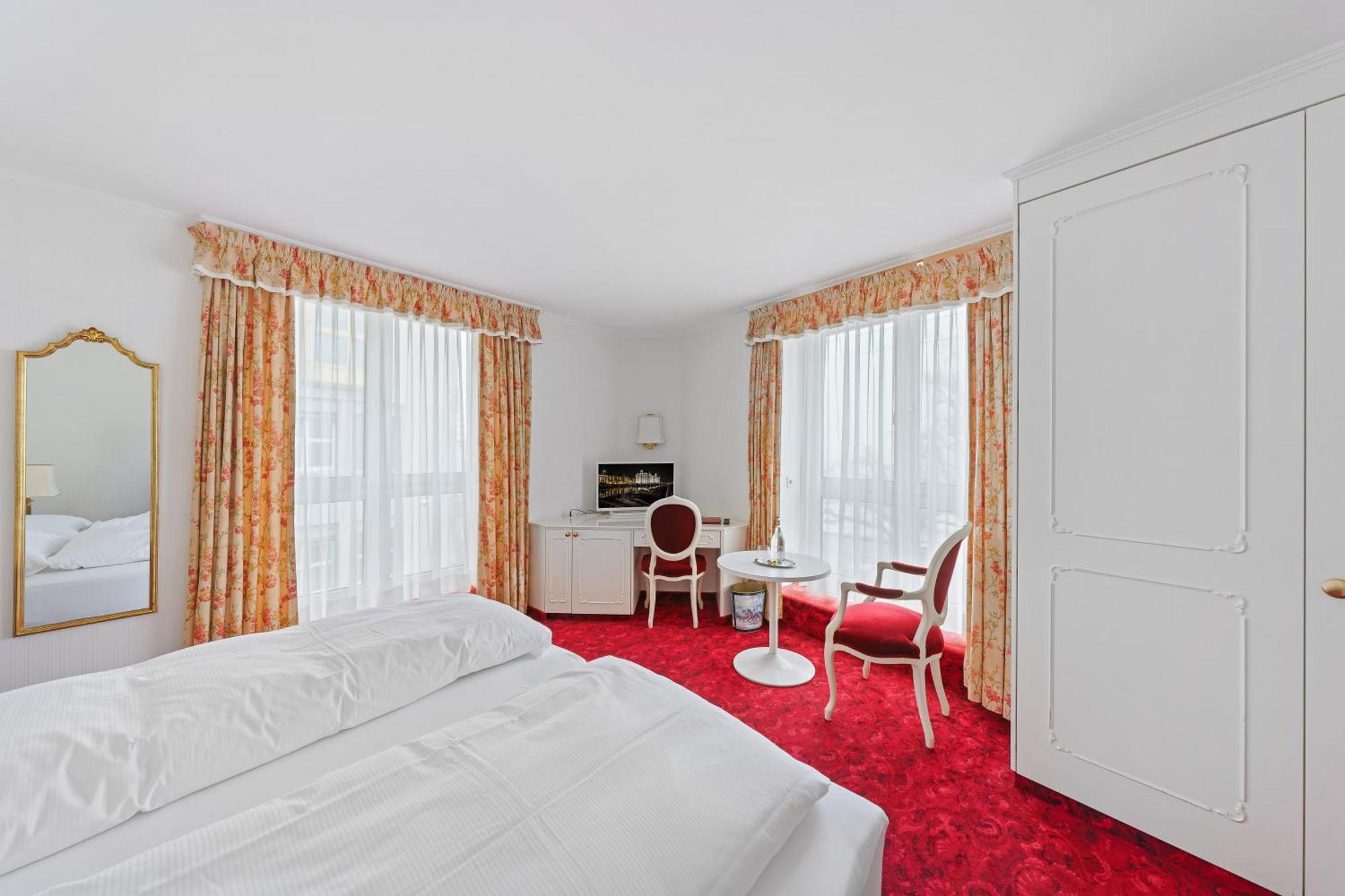Double Room Lake View