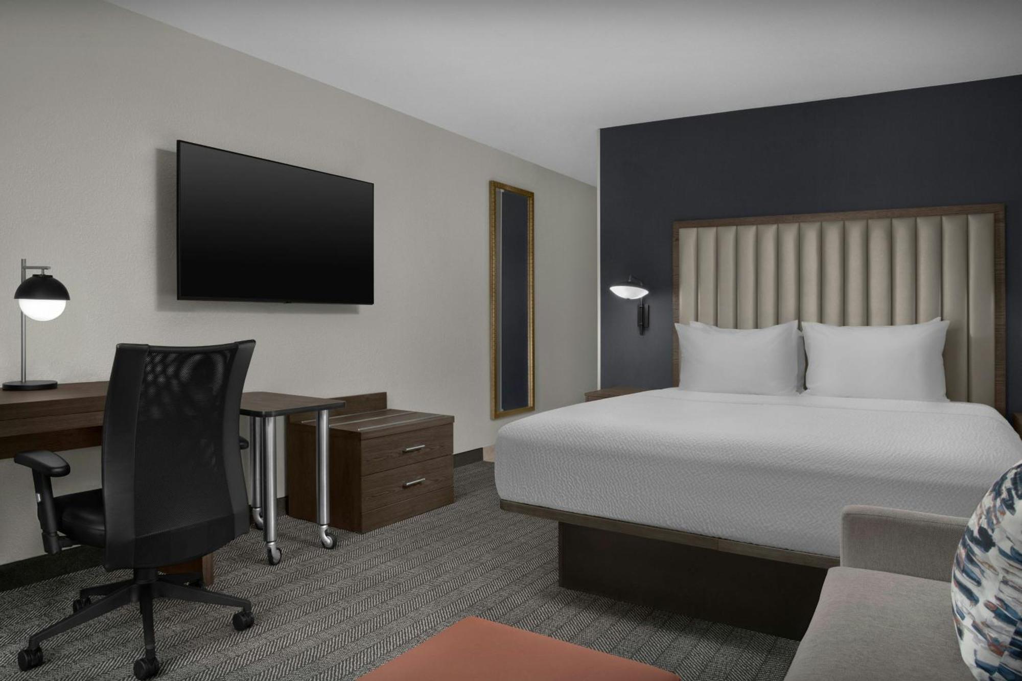 King Room with Sofa Bed