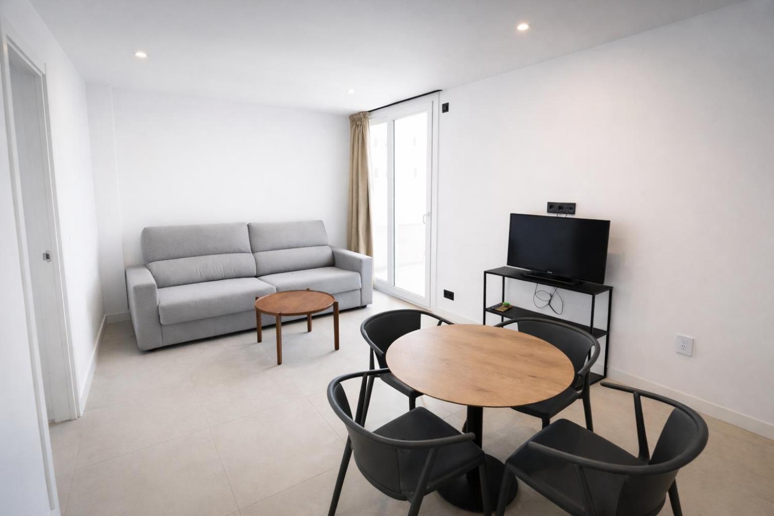 One-Bedroom Apartment Balcony,1746912657:JPEG