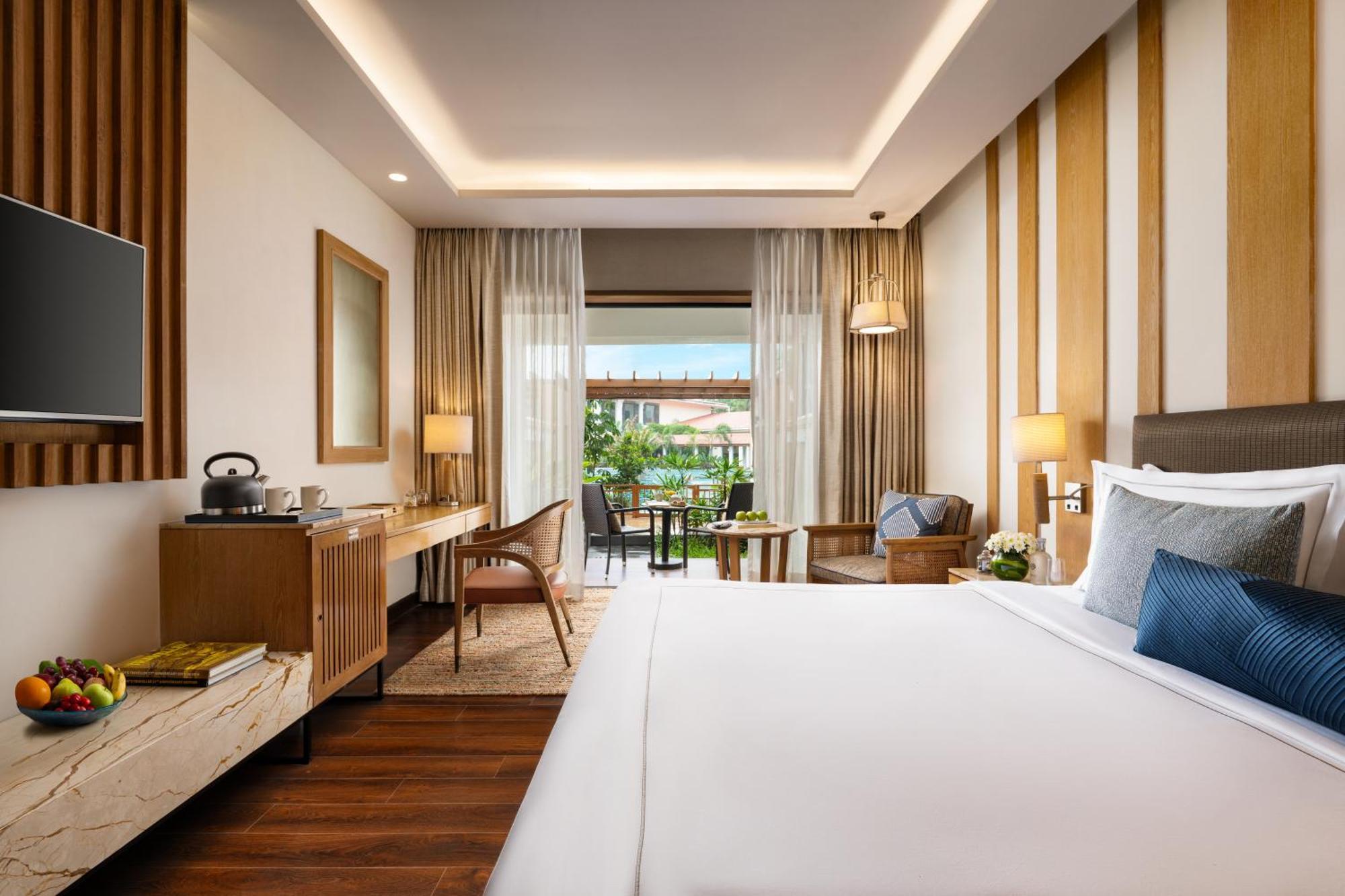 Luxury Twin Bed Room,1746925461:JPEG