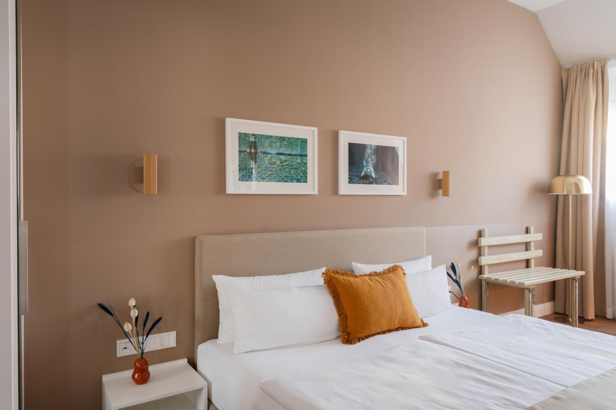 Junior Suite,1756572771:JPEG