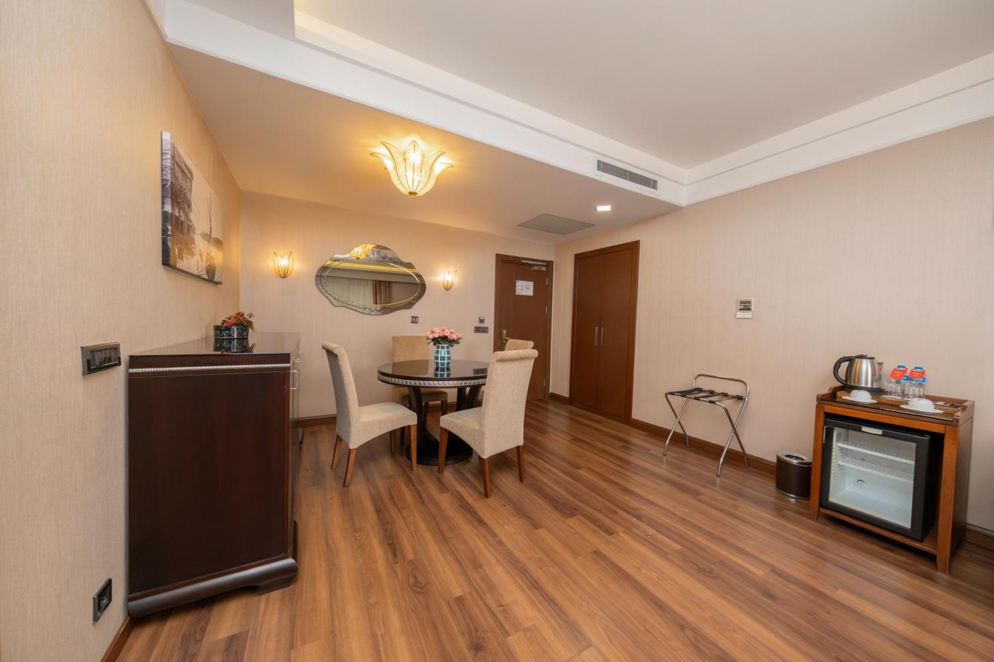 King Suite Sea View
