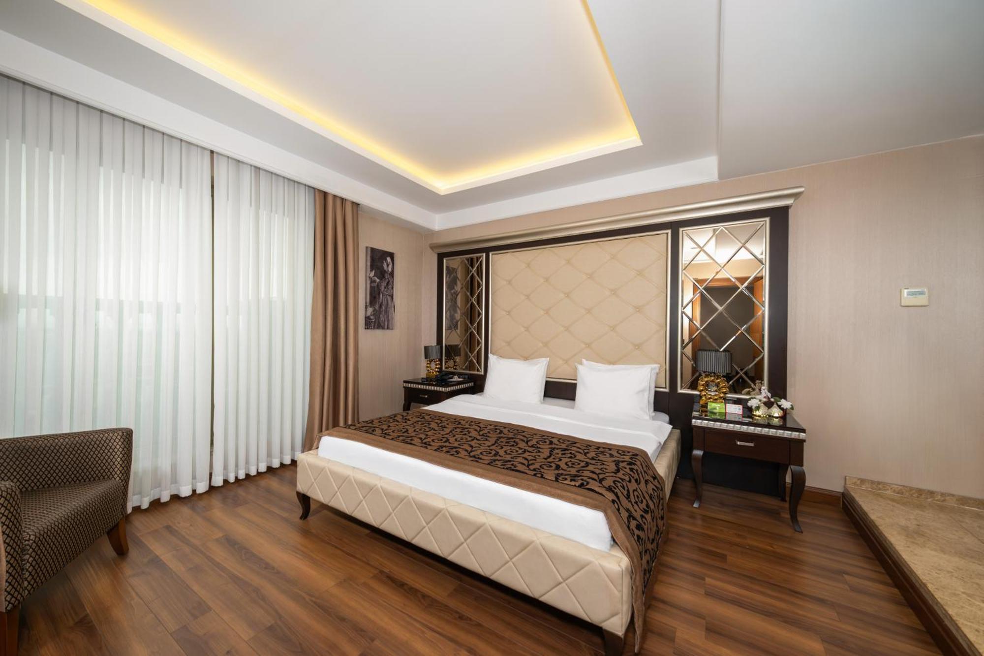 King Suite Sea View