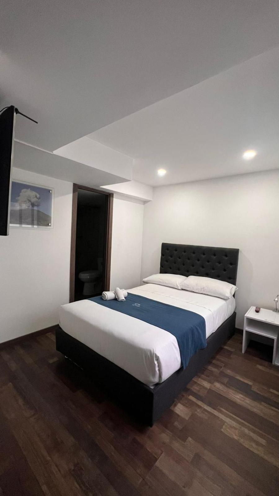 Deluxe Queen Room
