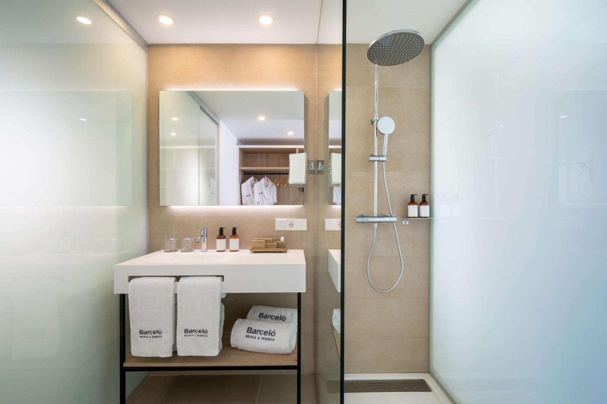 Suite (2 Adultos + 1 Criança)