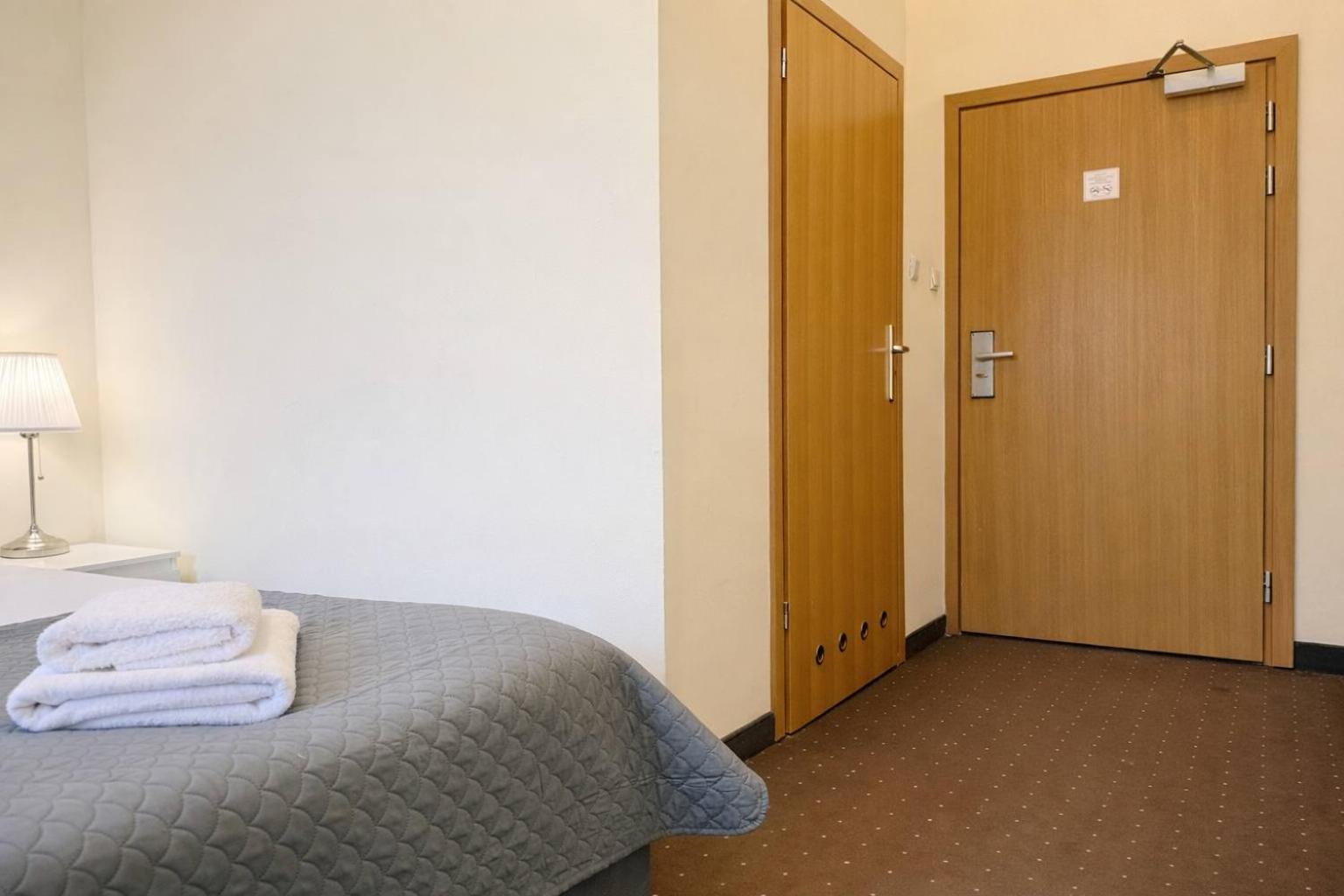 Double Room Private Bathroom